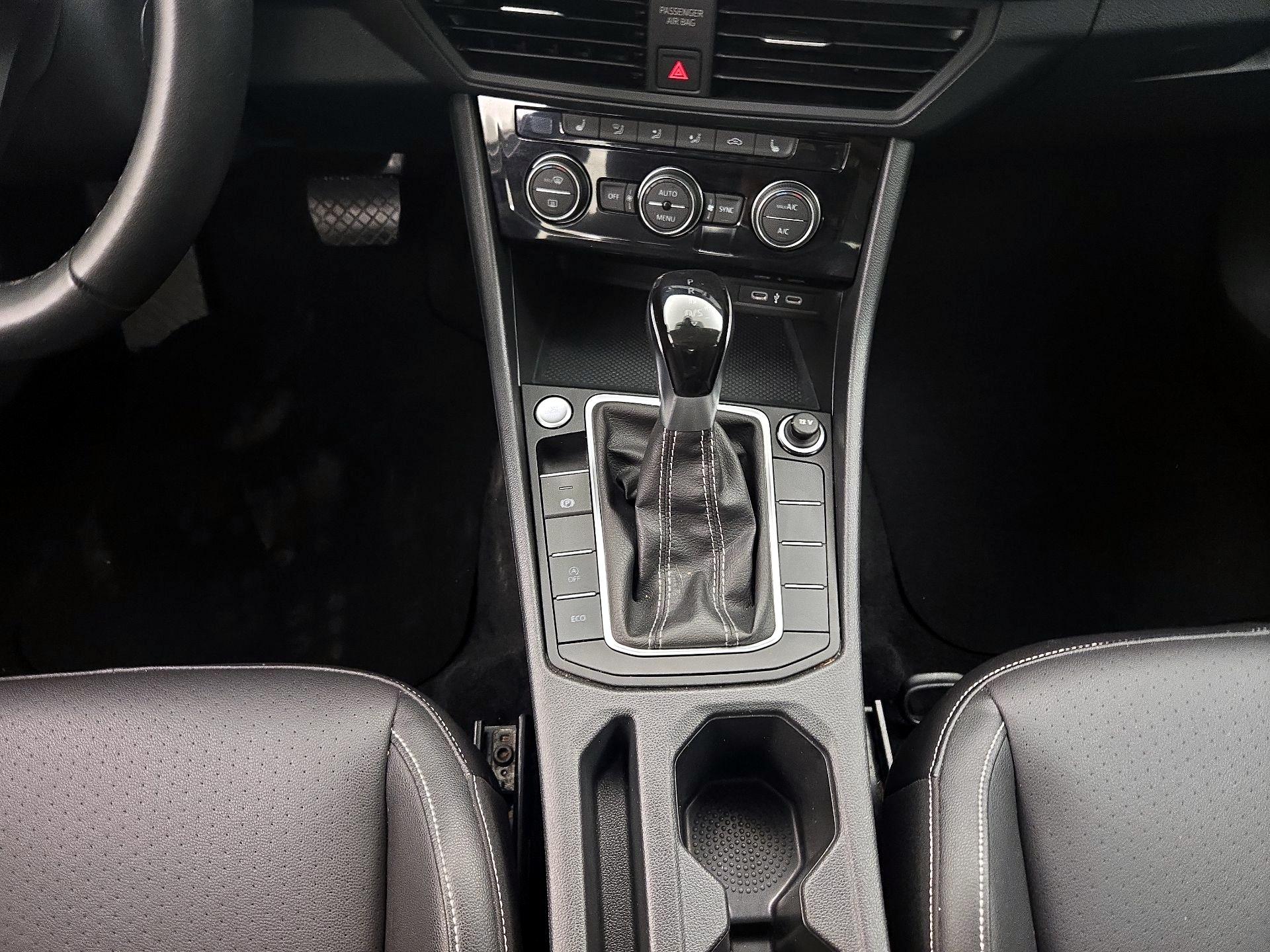 Thumbnail: 2024 Volkswagen Jetta - 17