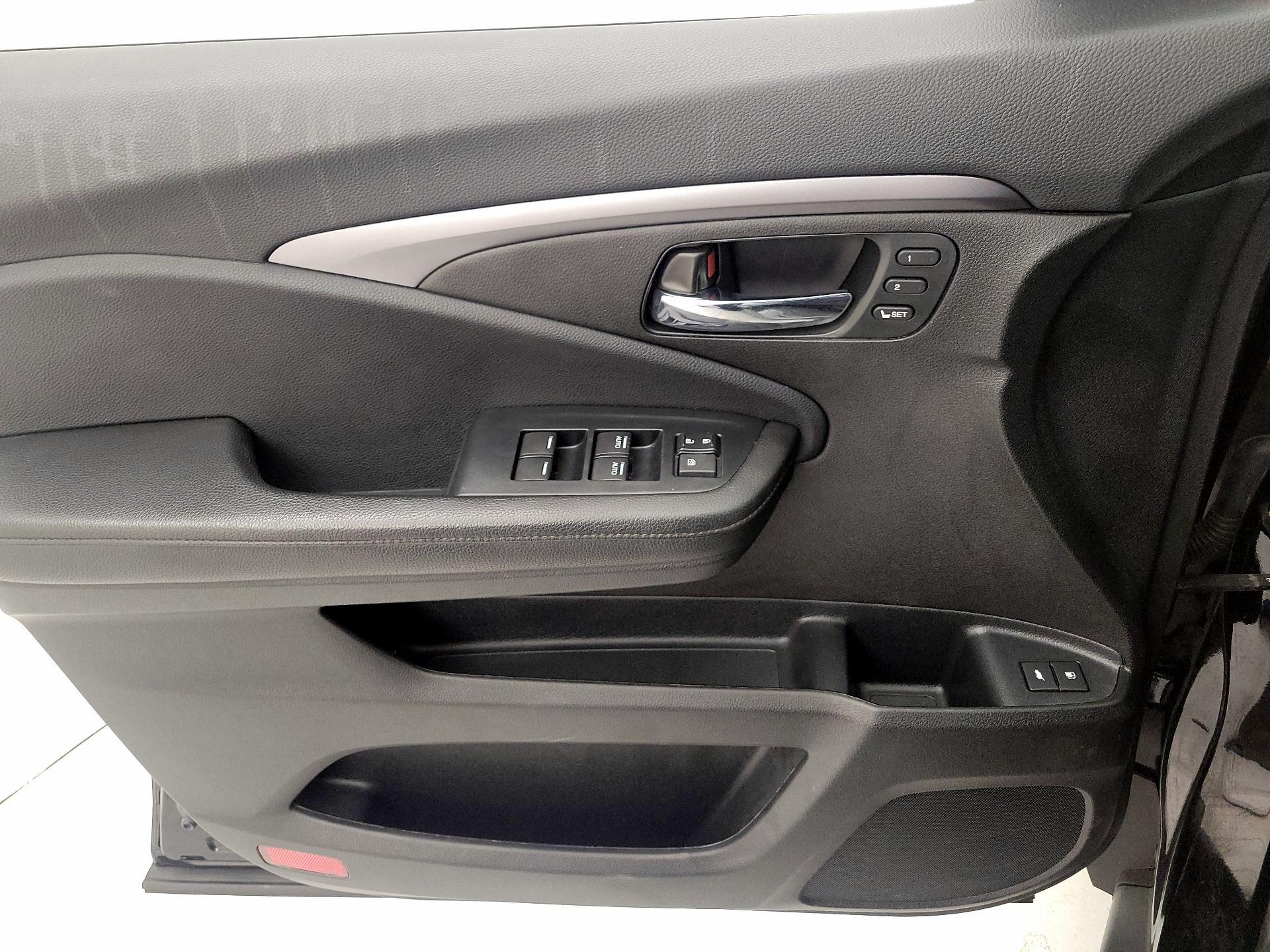 Thumbnail: 2022 Honda Pilot - 12