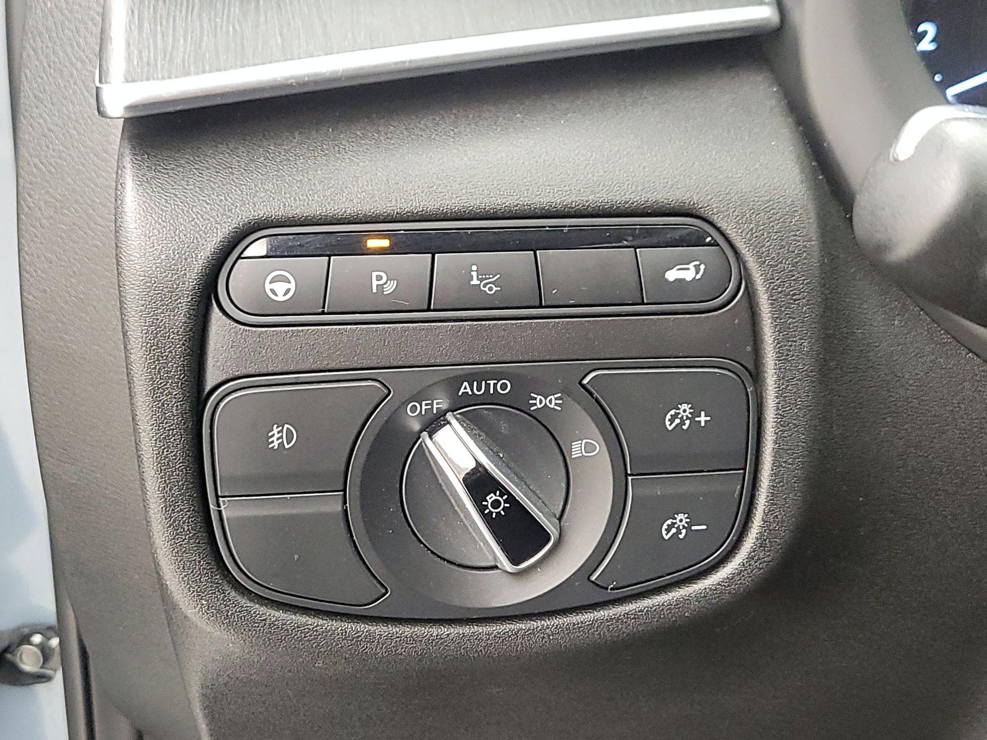 Thumbnail: 2023 INFINITI QX55 - 13