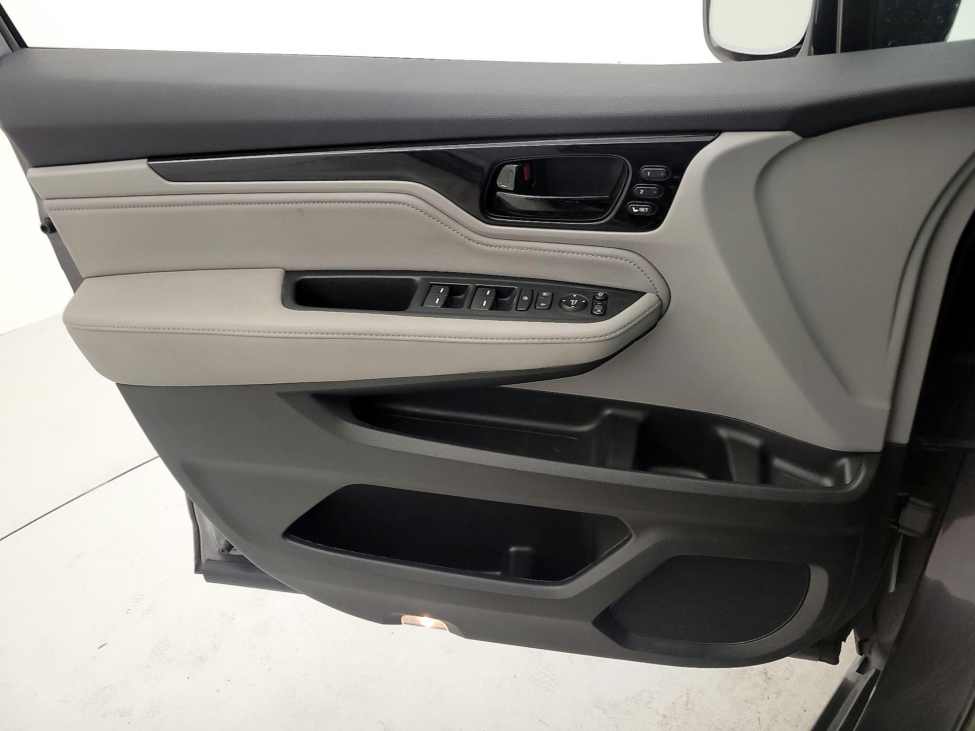 Thumbnail: 2022 Honda Odyssey - 12