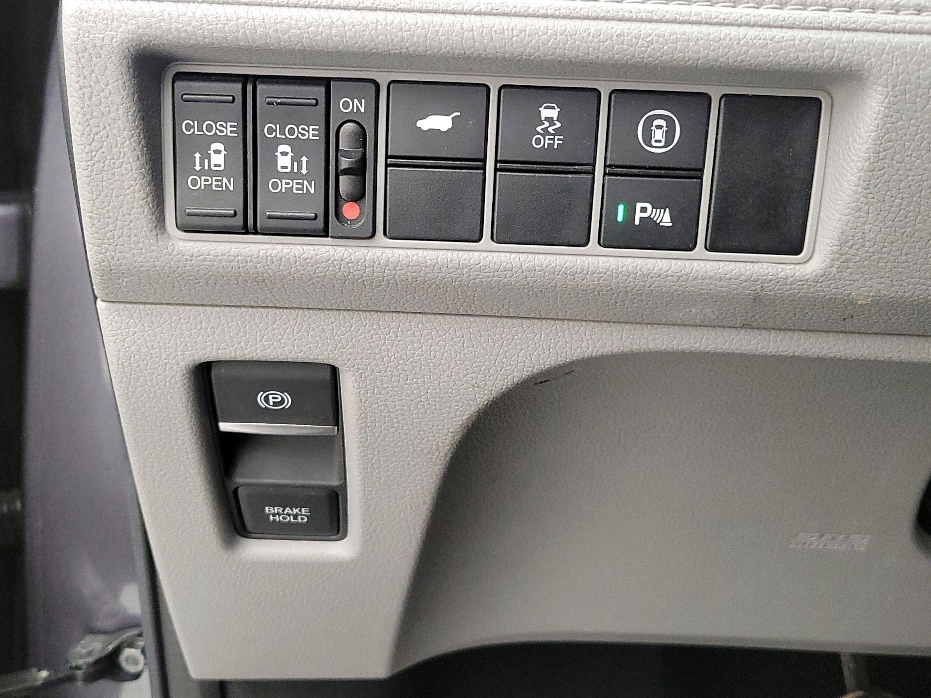 Thumbnail: 2022 Honda Odyssey - 13