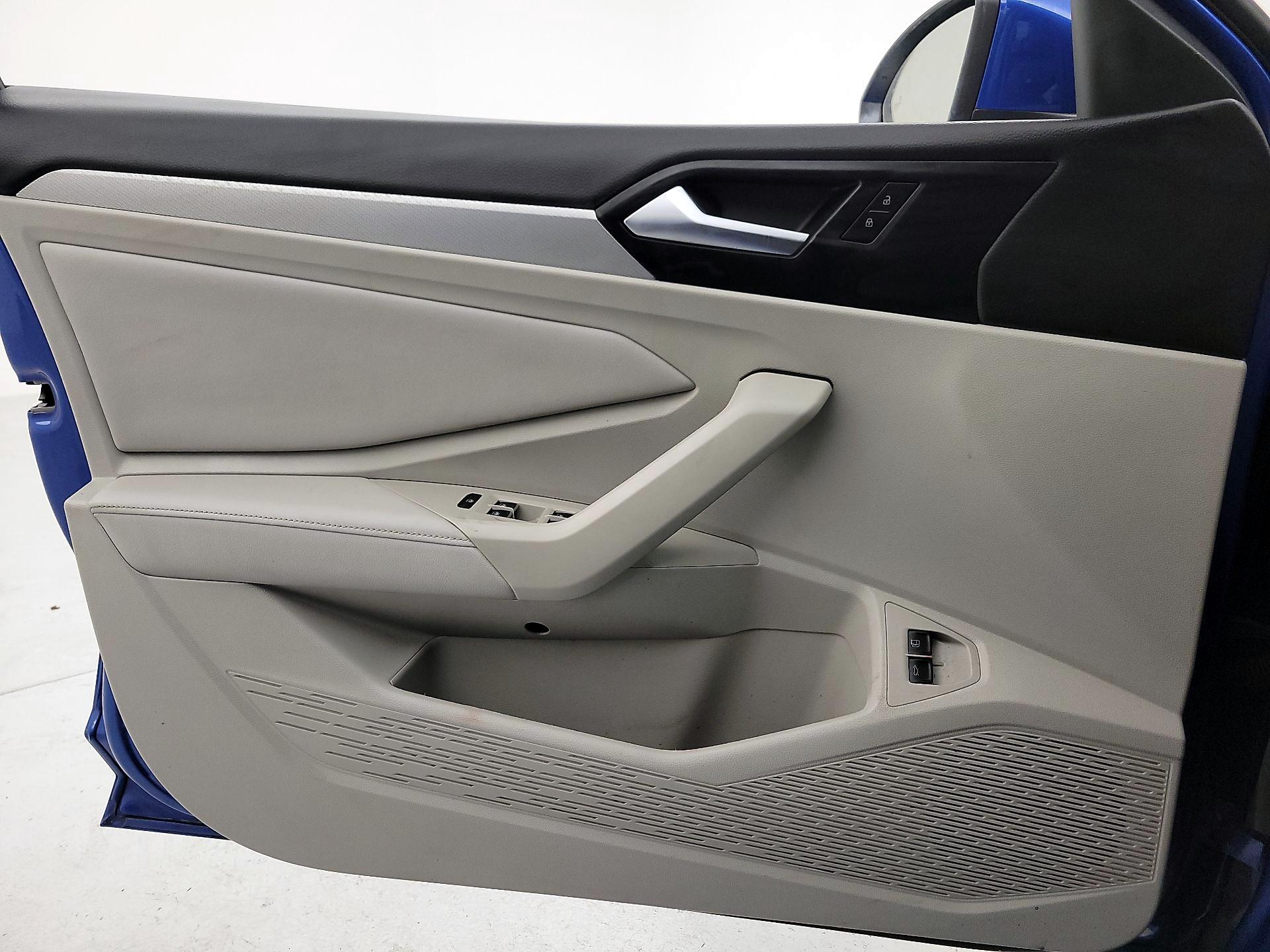 Thumbnail: 2023 Volkswagen Jetta - 12