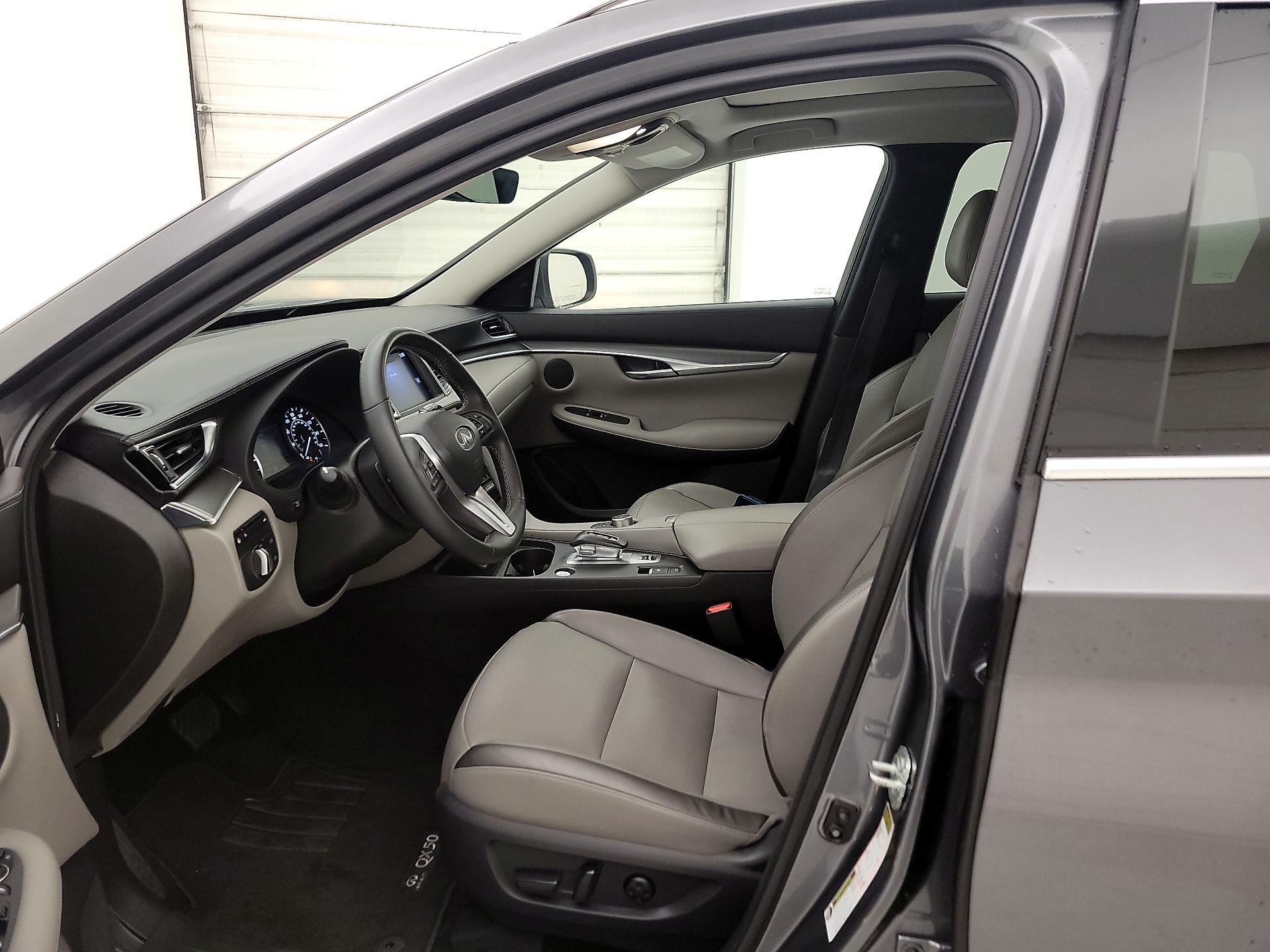 Thumbnail: 2023 INFINITI QX50 - 11