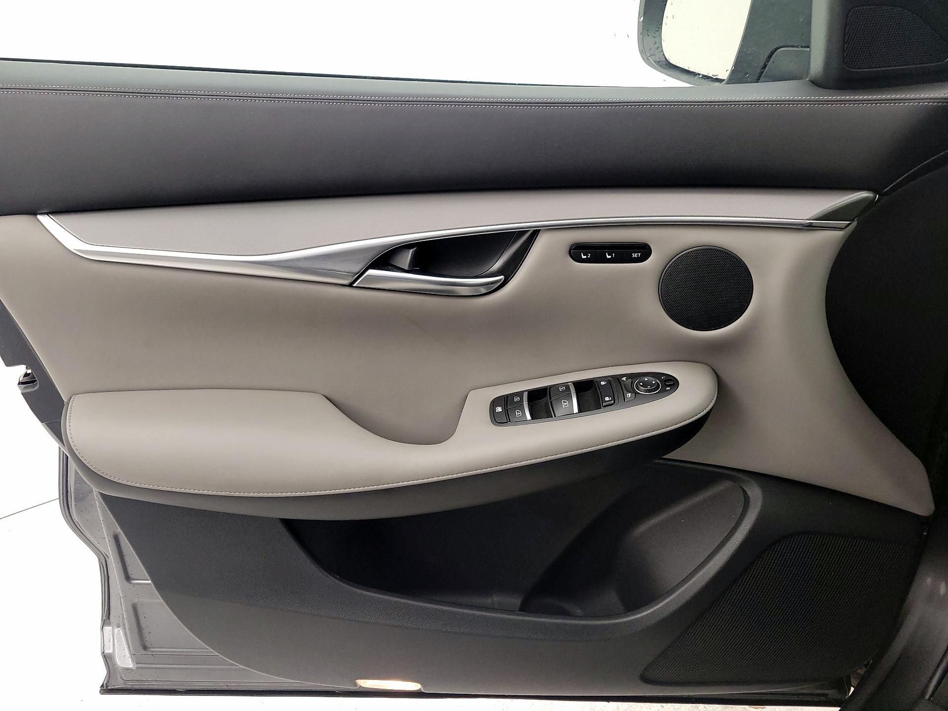 Thumbnail: 2023 INFINITI QX50 - 12