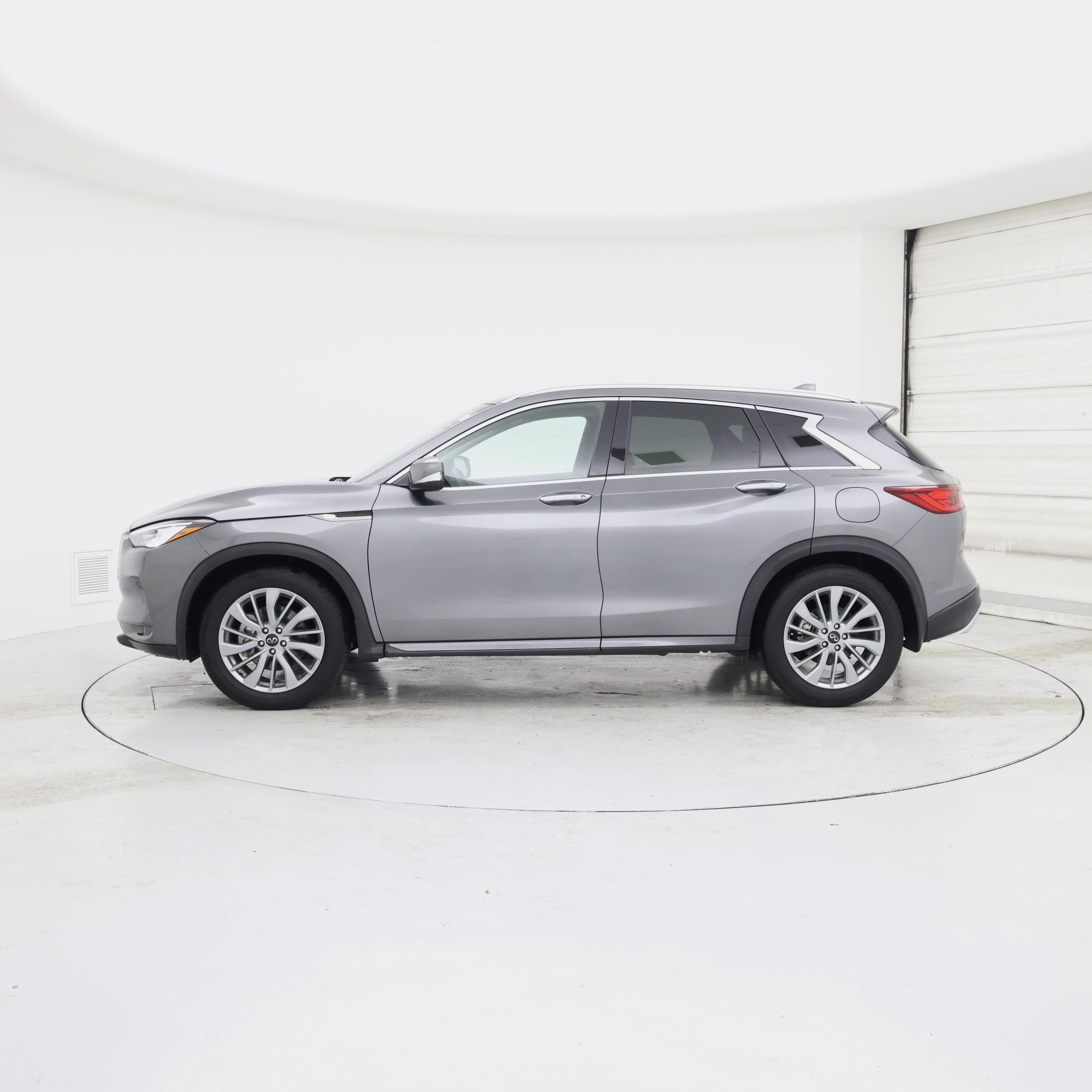 Thumbnail: 2023 INFINITI QX50 - 3