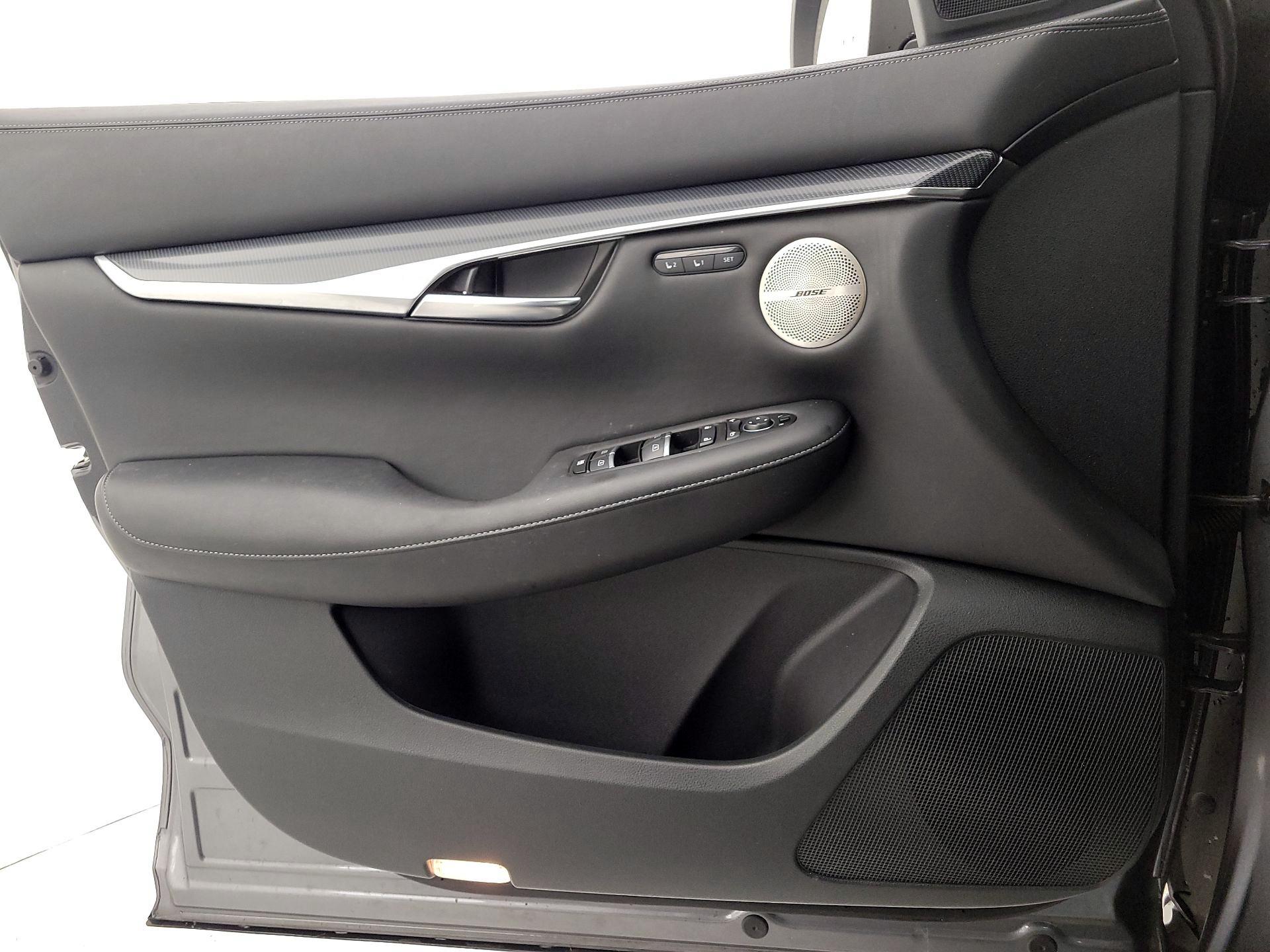 Thumbnail: 2023 INFINITI QX50 - 12