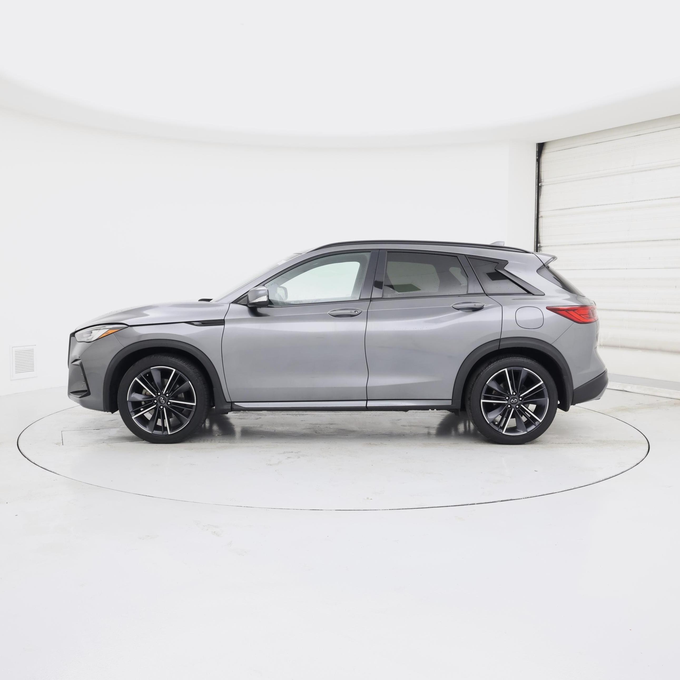 Thumbnail: 2023 INFINITI QX50 - 3