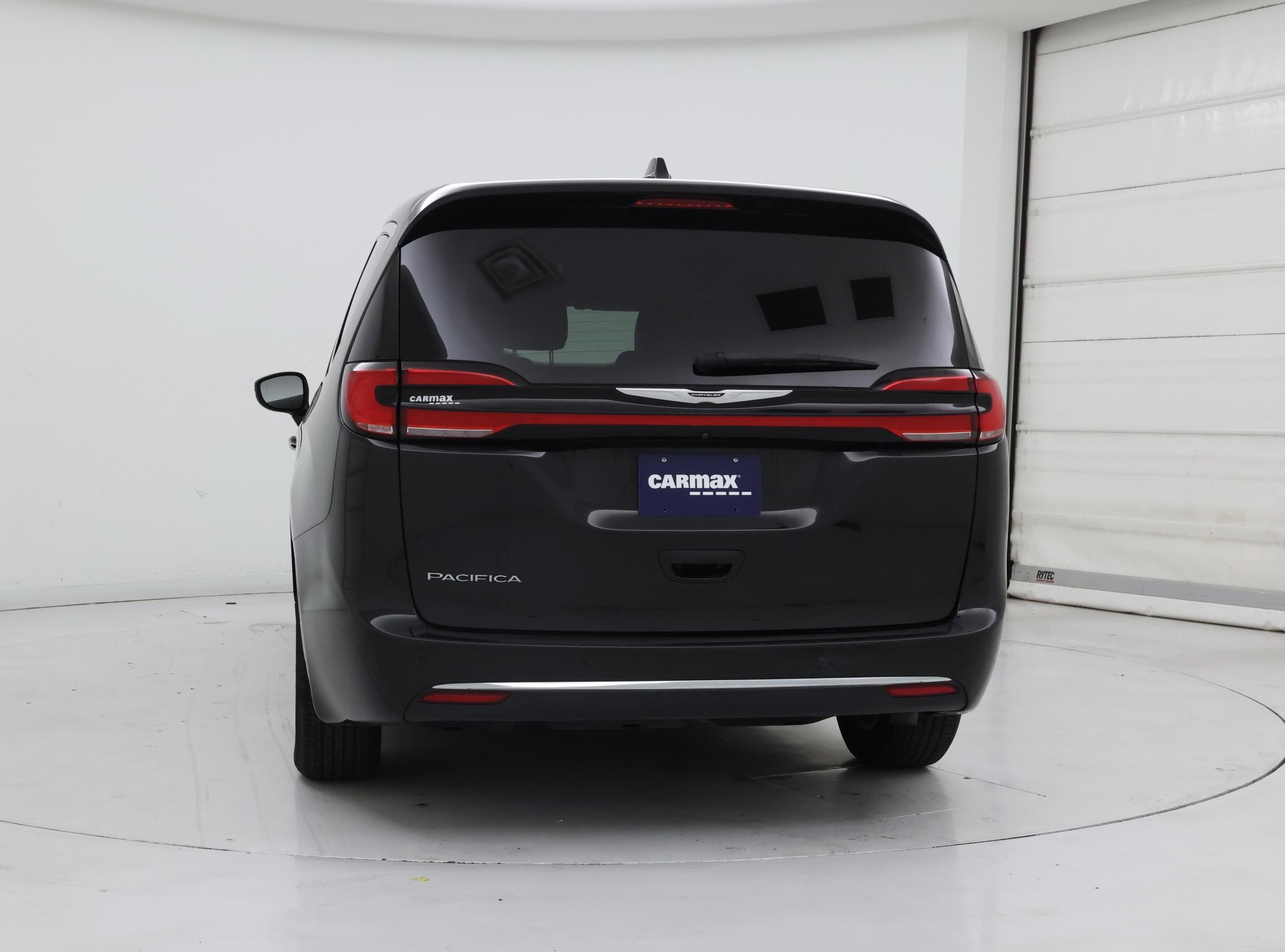 Thumbnail: 2023 Chrysler Pacifica - 6