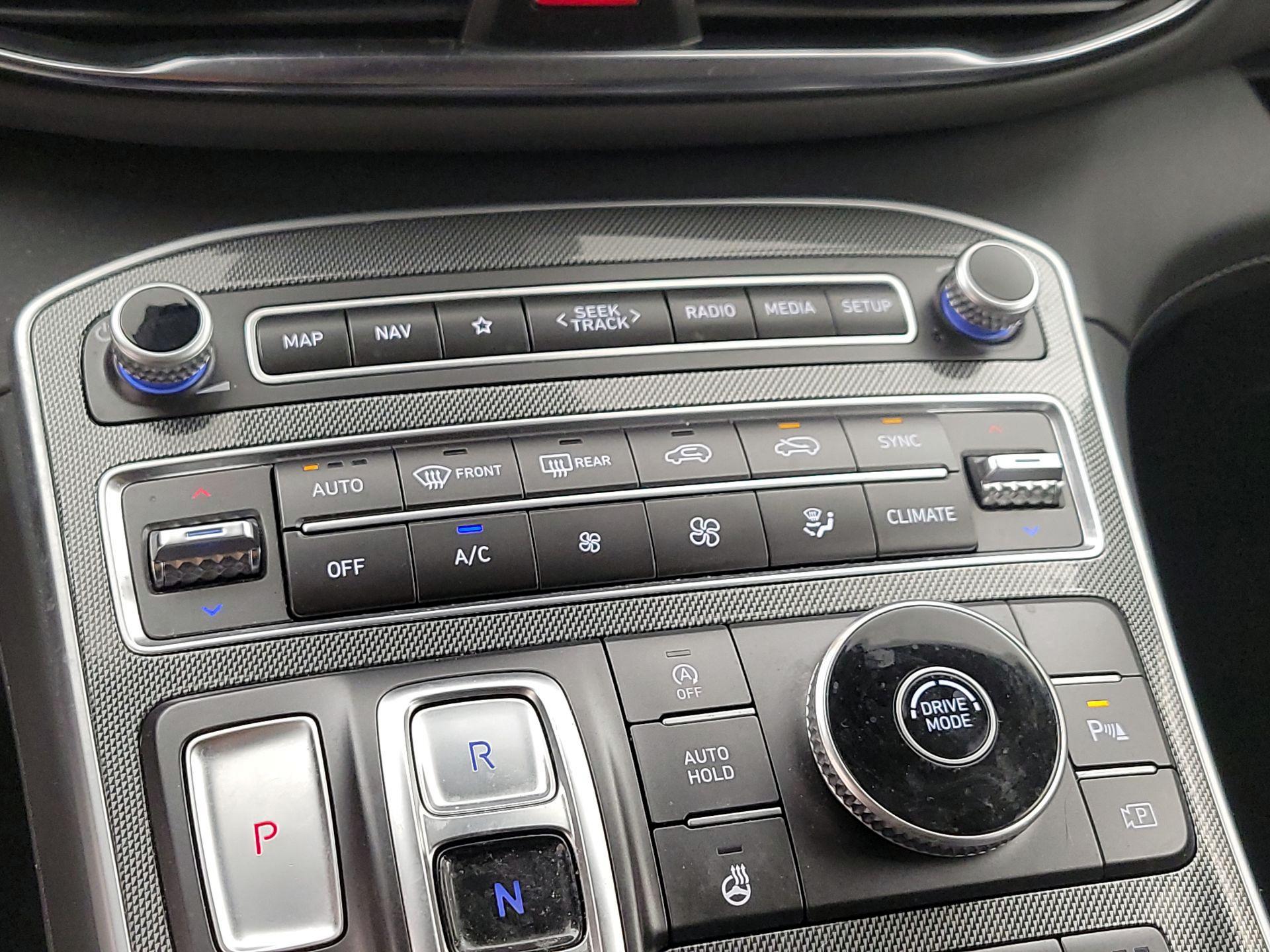 Thumbnail: 2023 Hyundai Santa Fe - 16