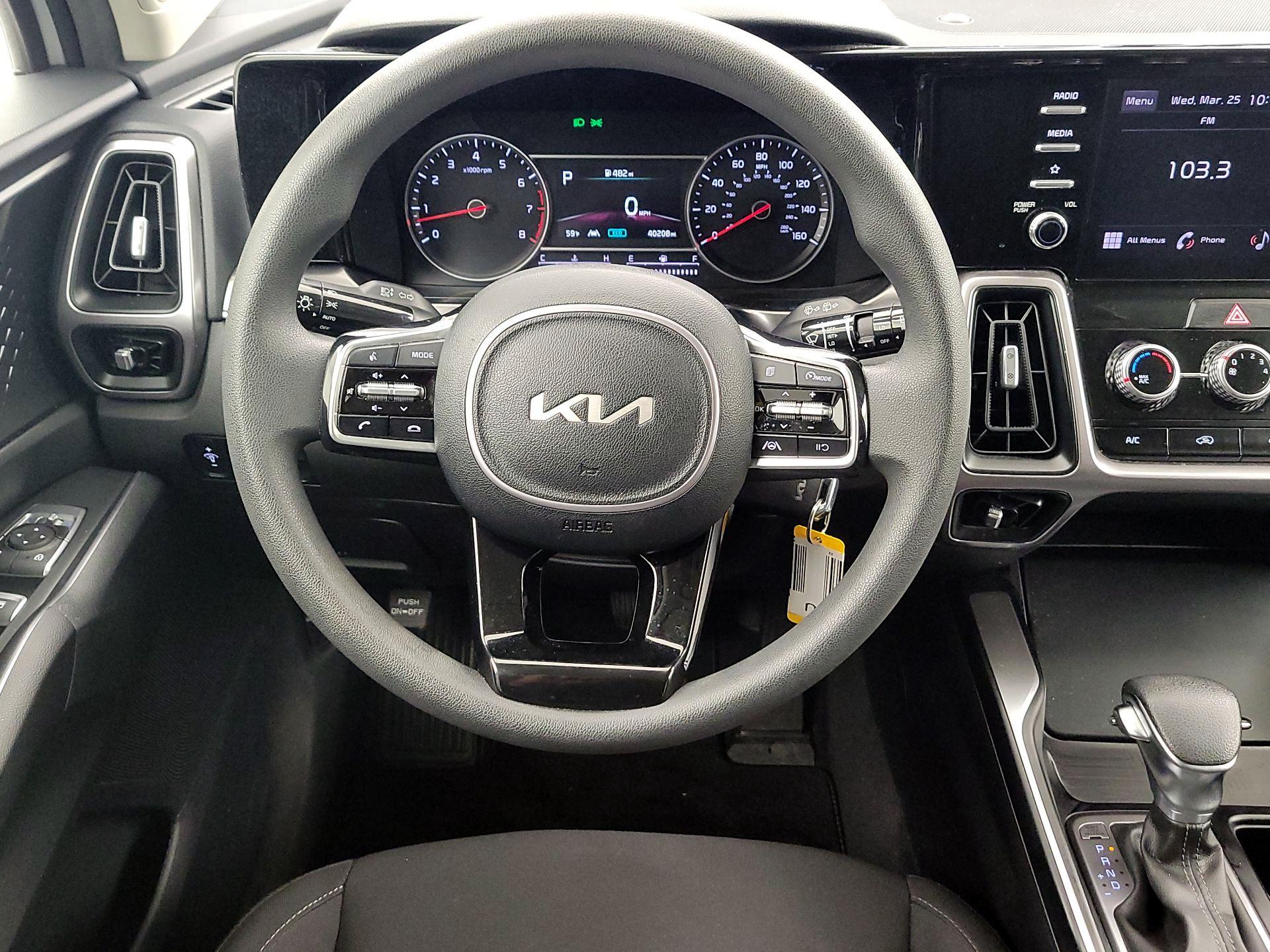 Thumbnail: 2023 Kia Sorento - 10