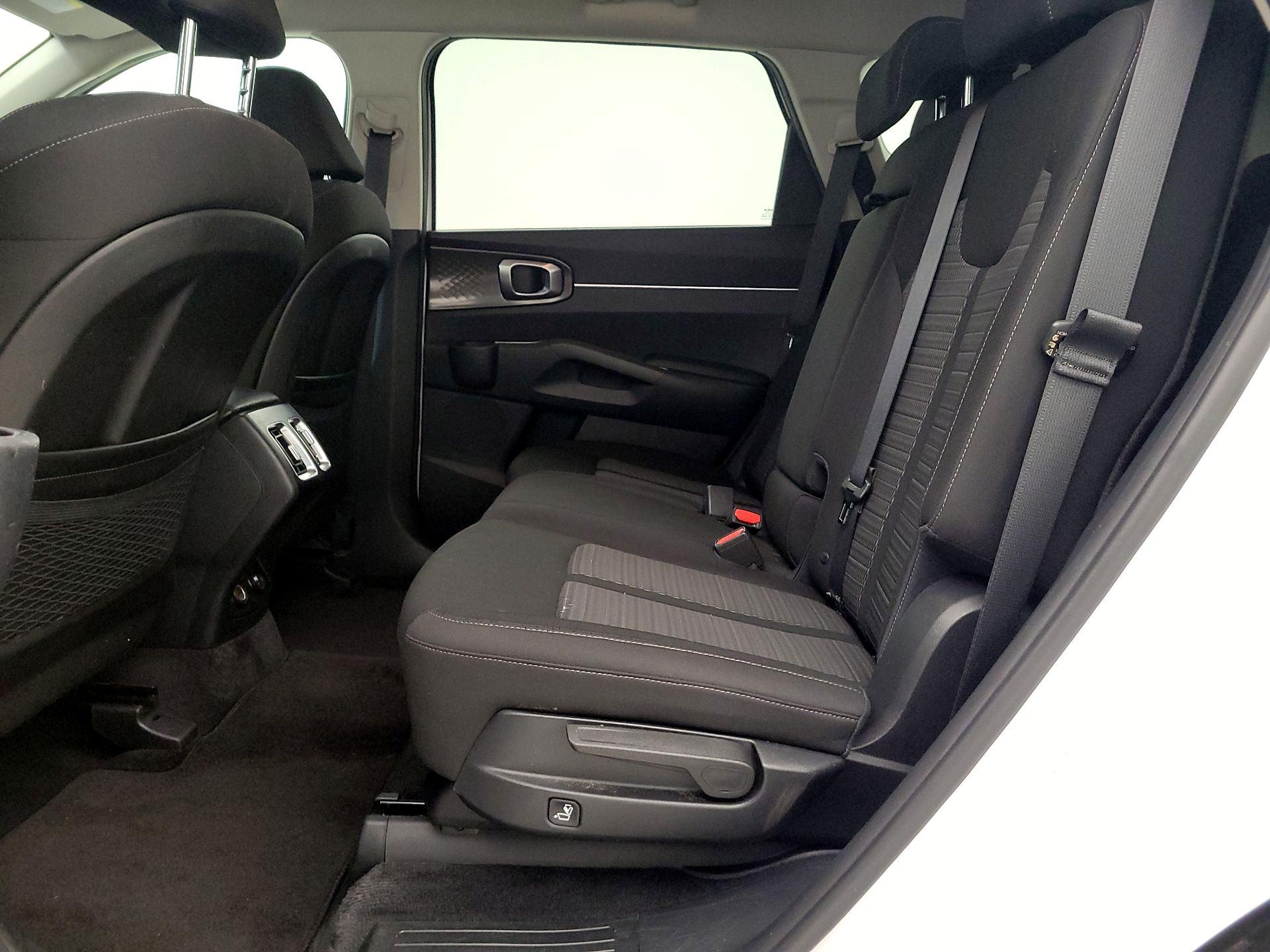 Thumbnail: 2023 Kia Sorento - 19