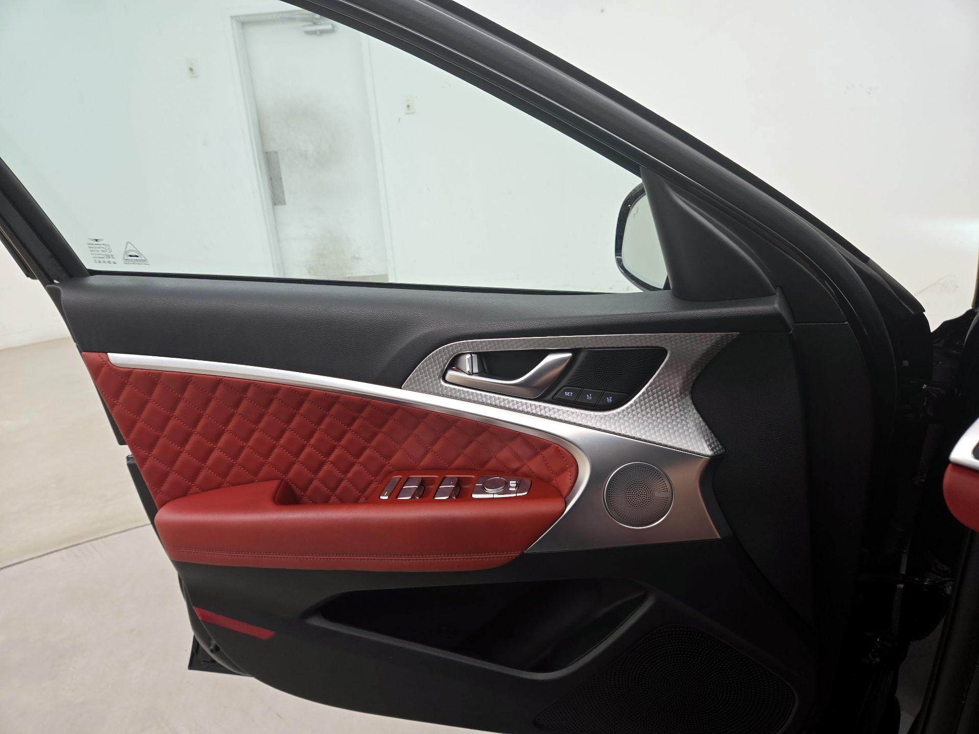 Thumbnail: 2023 Genesis G70 - 12