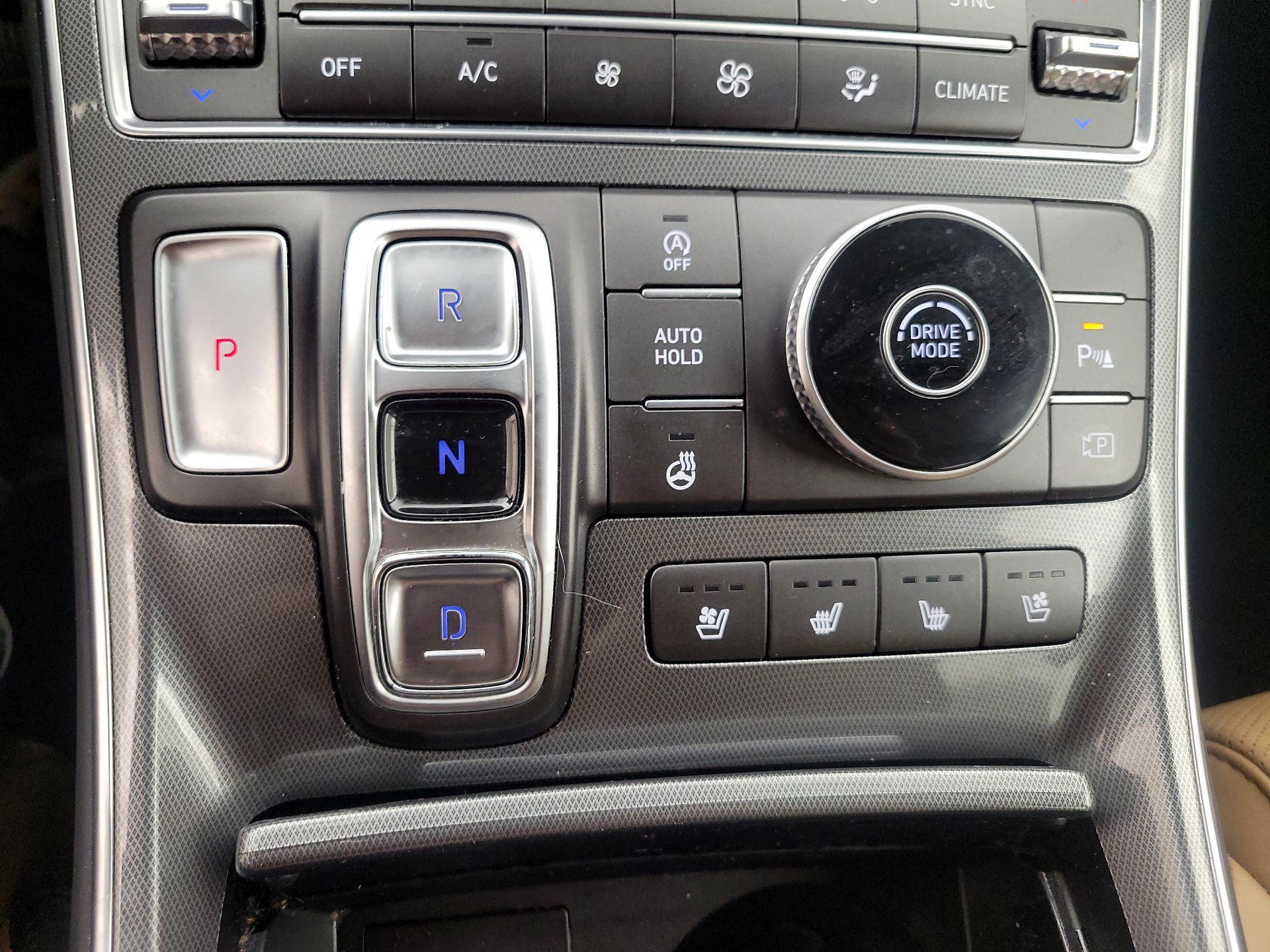 Thumbnail: 2023 Hyundai Santa Fe - 17