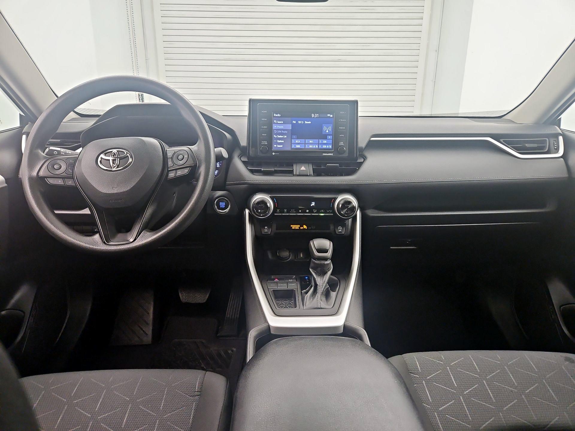 Thumbnail: 2022 Toyota RAV4 - 9