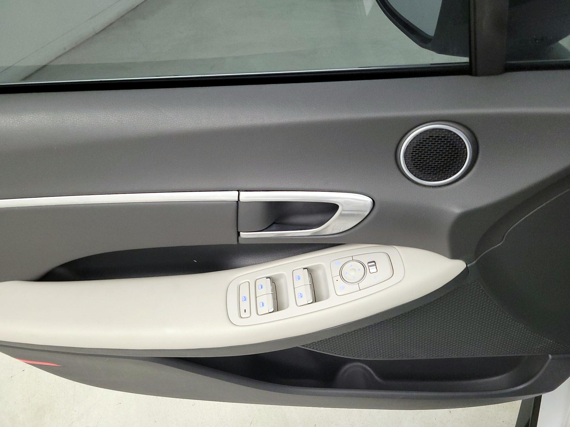 Thumbnail: 2023 Hyundai Sonata - 12