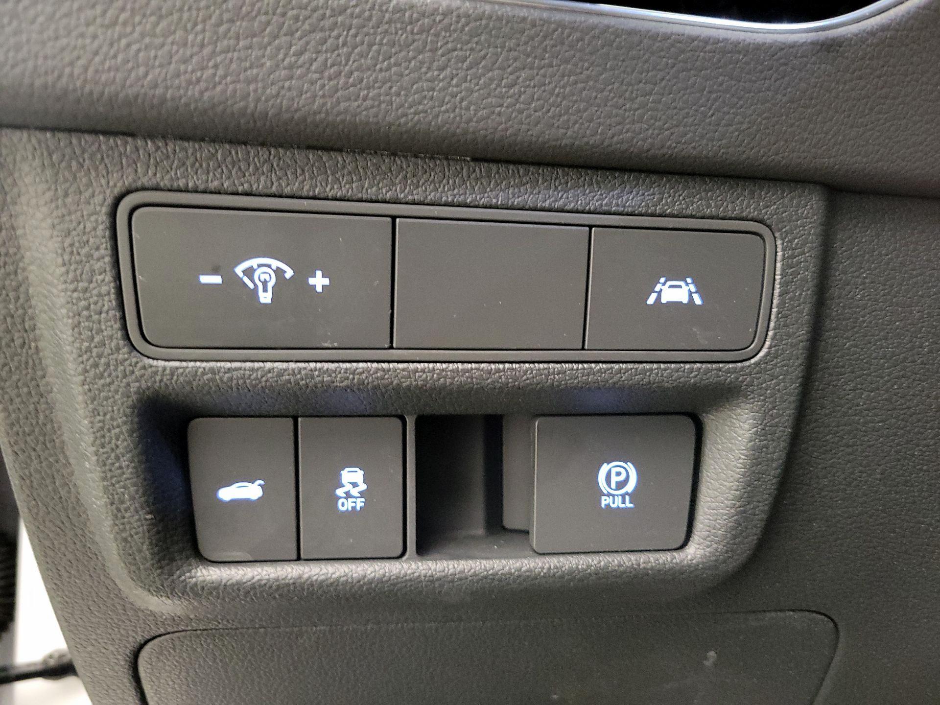 Thumbnail: 2023 Hyundai Sonata - 13