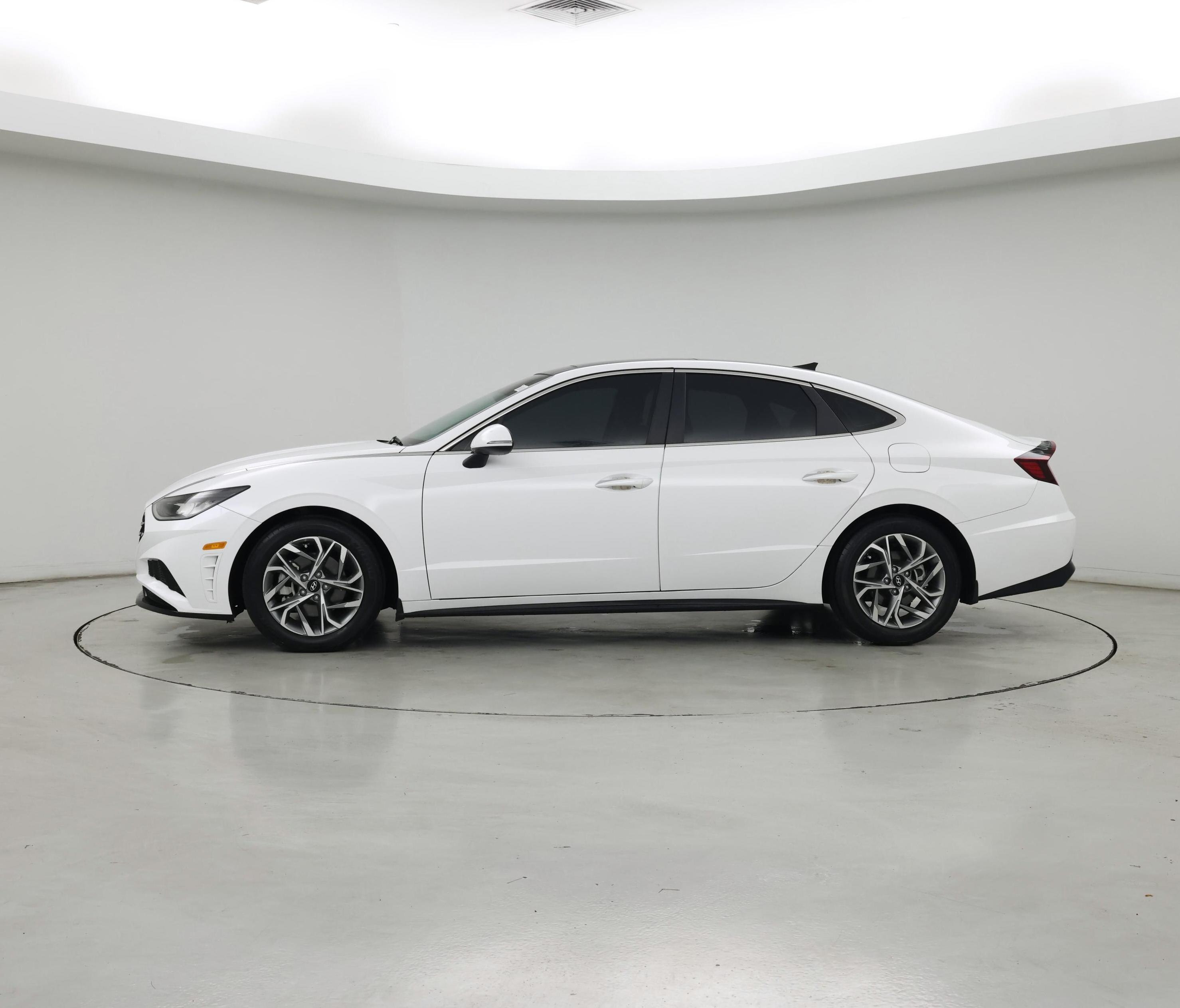 Thumbnail: 2023 Hyundai Sonata - 3