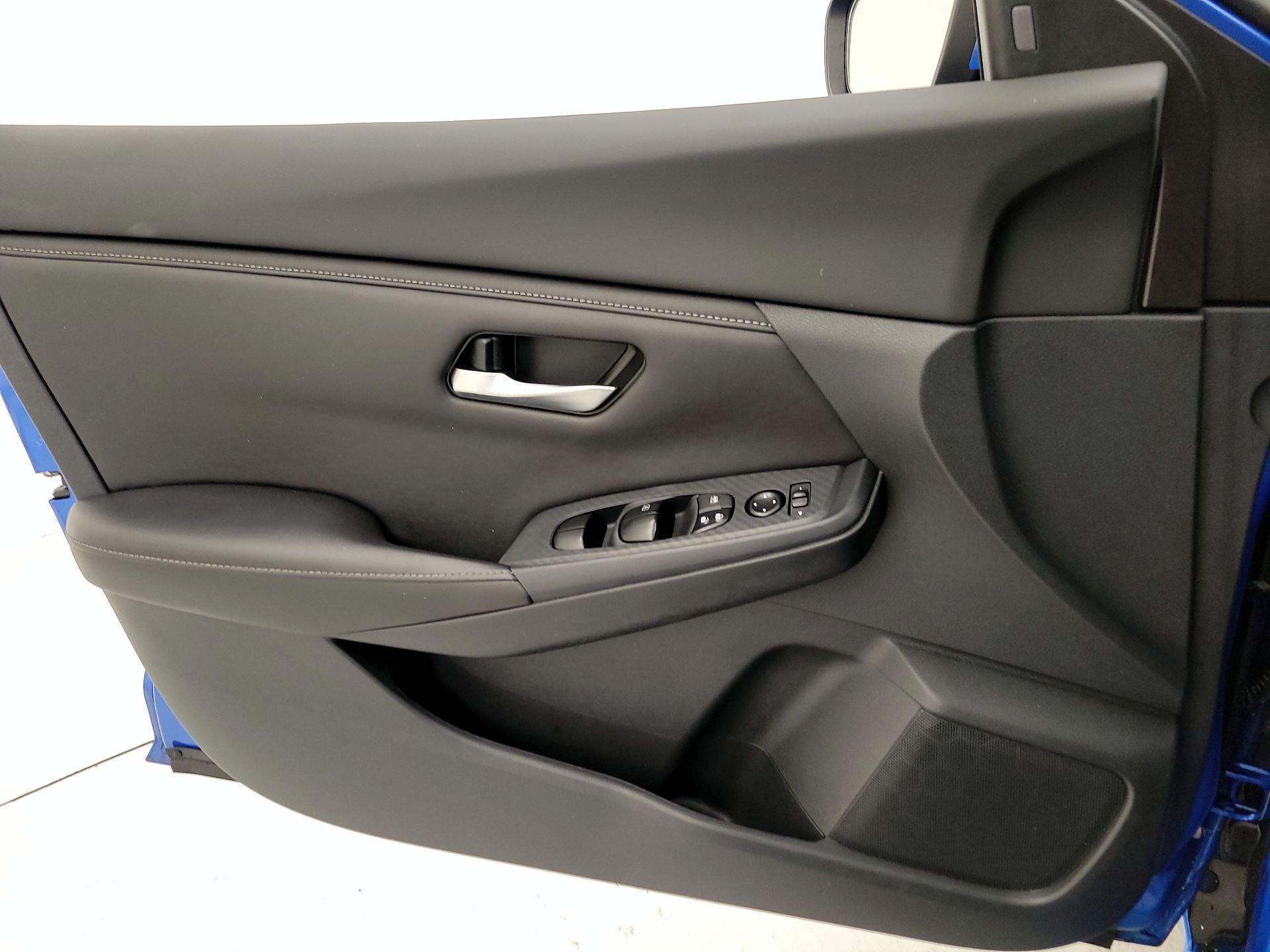 Thumbnail: 2022 Nissan Sentra - 12