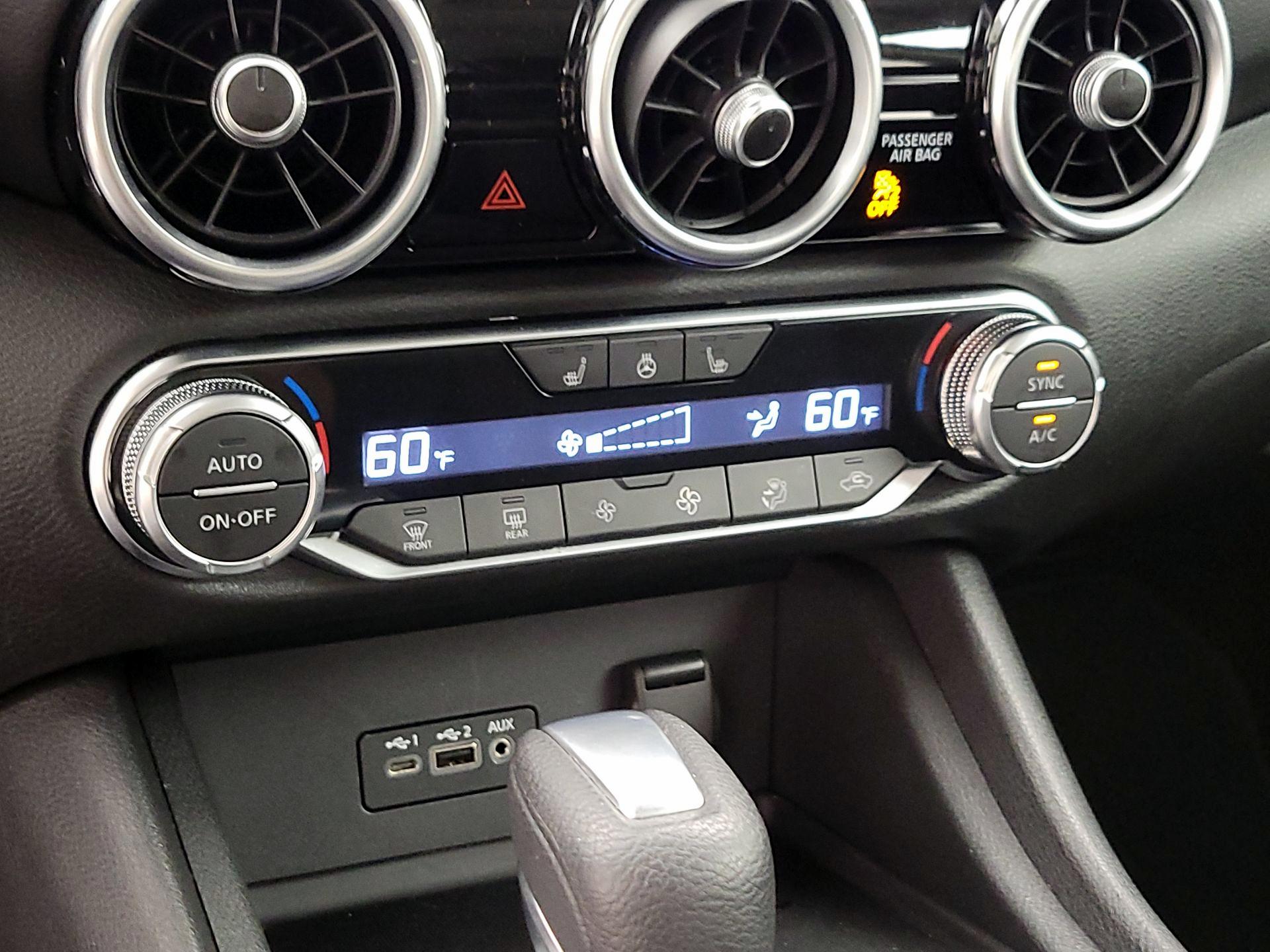 Thumbnail: 2022 Nissan Sentra - 16