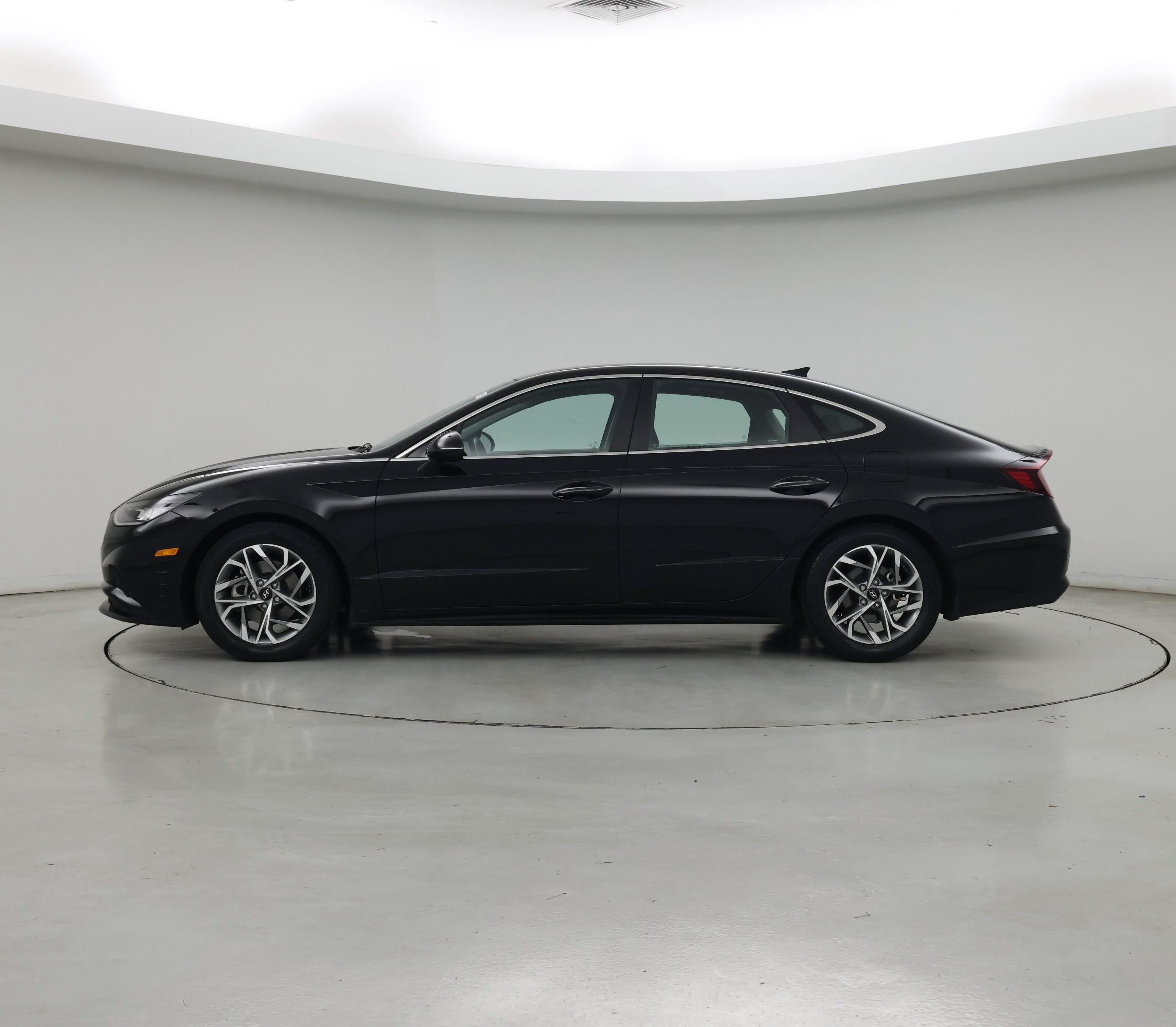 Thumbnail: 2023 Hyundai Sonata - 3