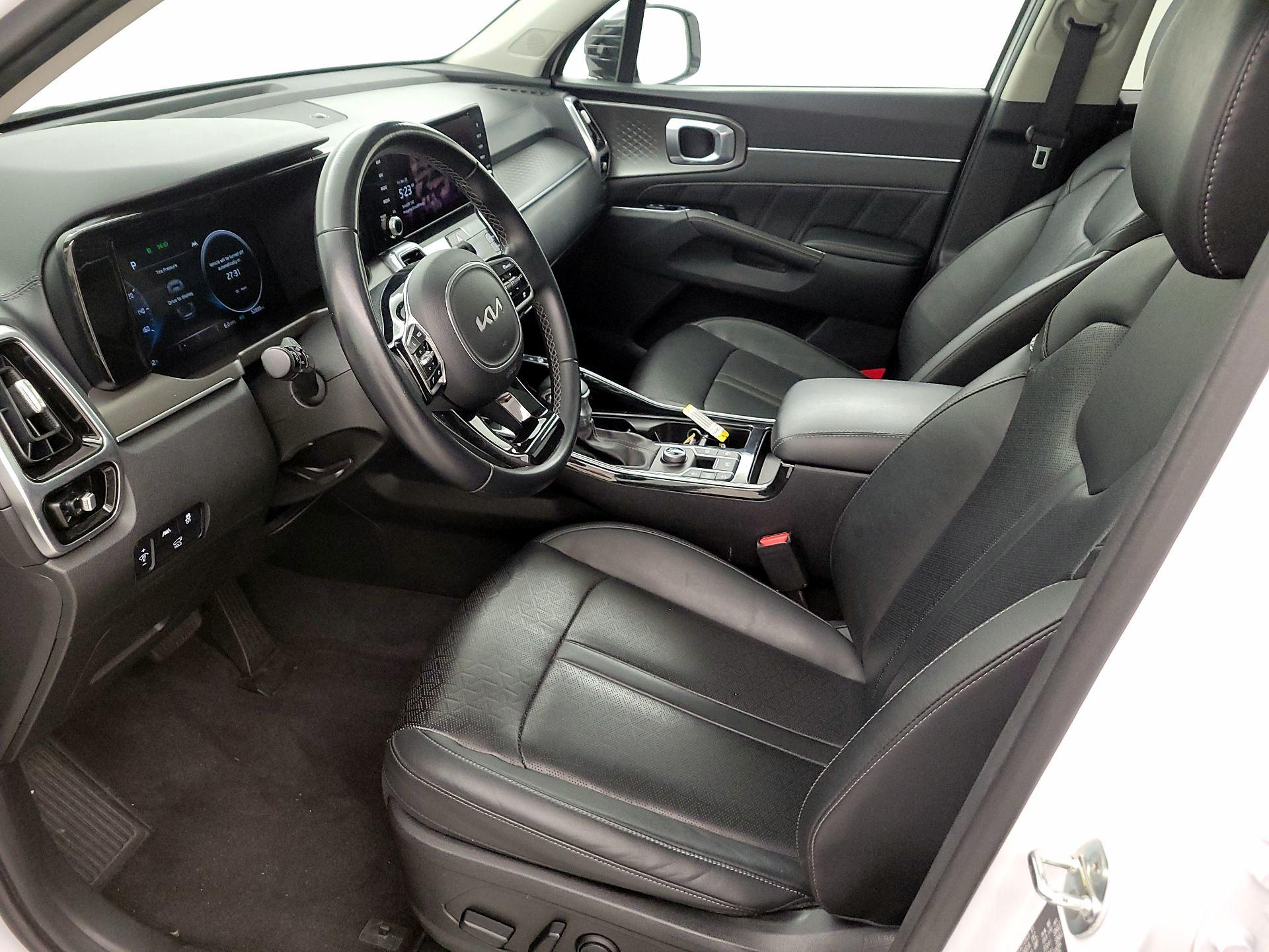 Thumbnail: 2023 Kia Sorento - 11