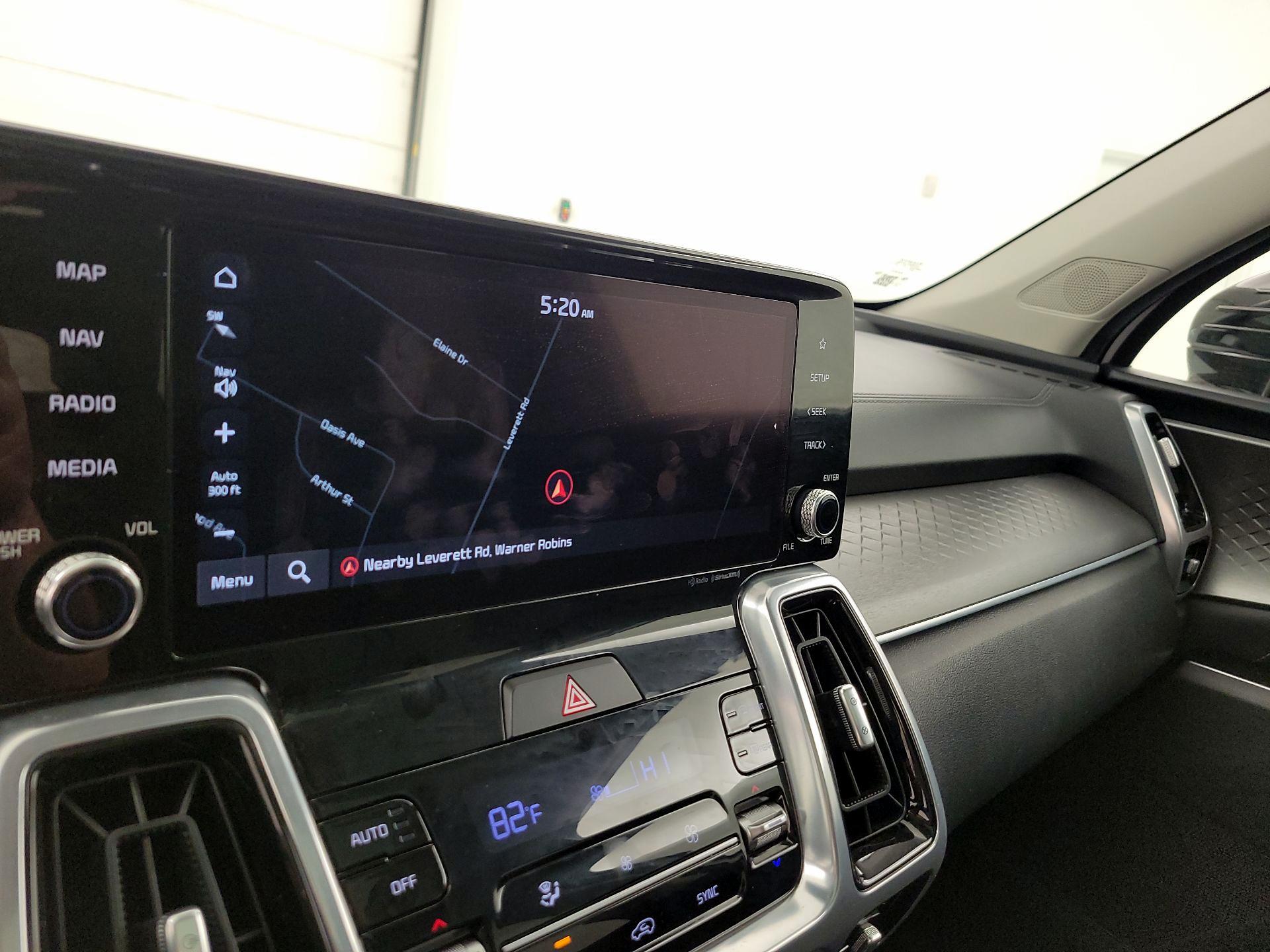 Thumbnail: 2023 Kia Sorento - 14