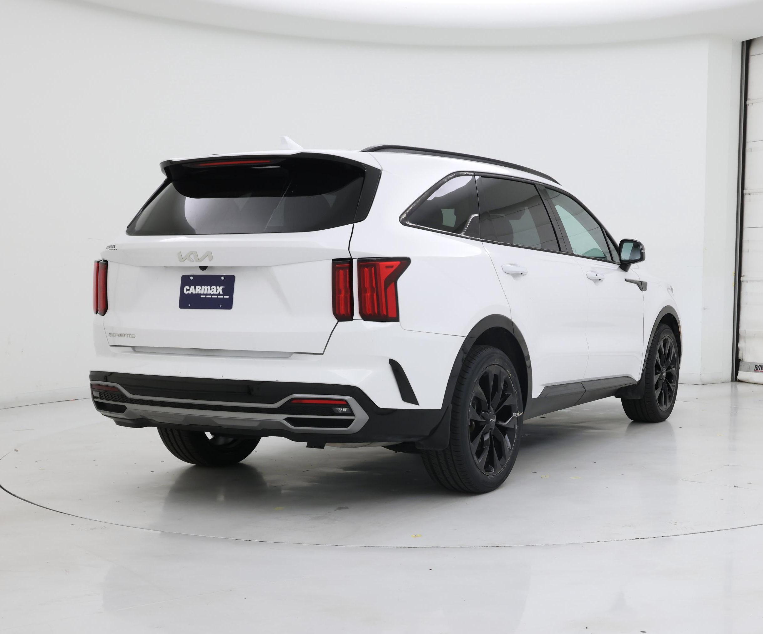 Thumbnail: 2023 Kia Sorento - 8