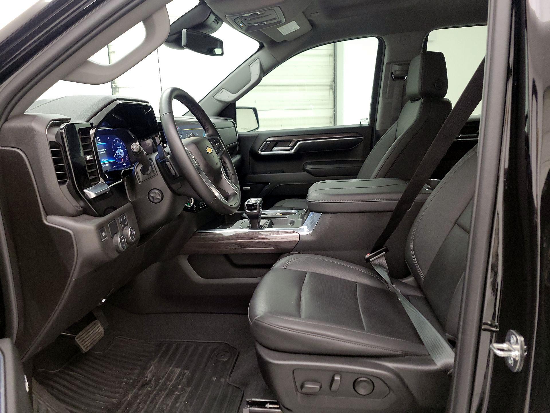 Thumbnail: 2024 Chevrolet Silverado 1500 - 11