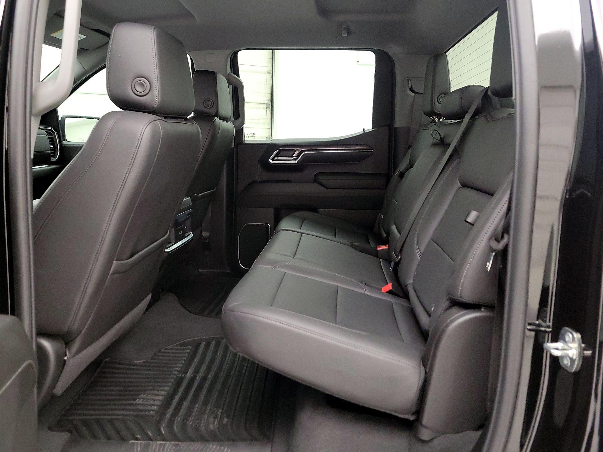 Thumbnail: 2024 Chevrolet Silverado 1500 - 19