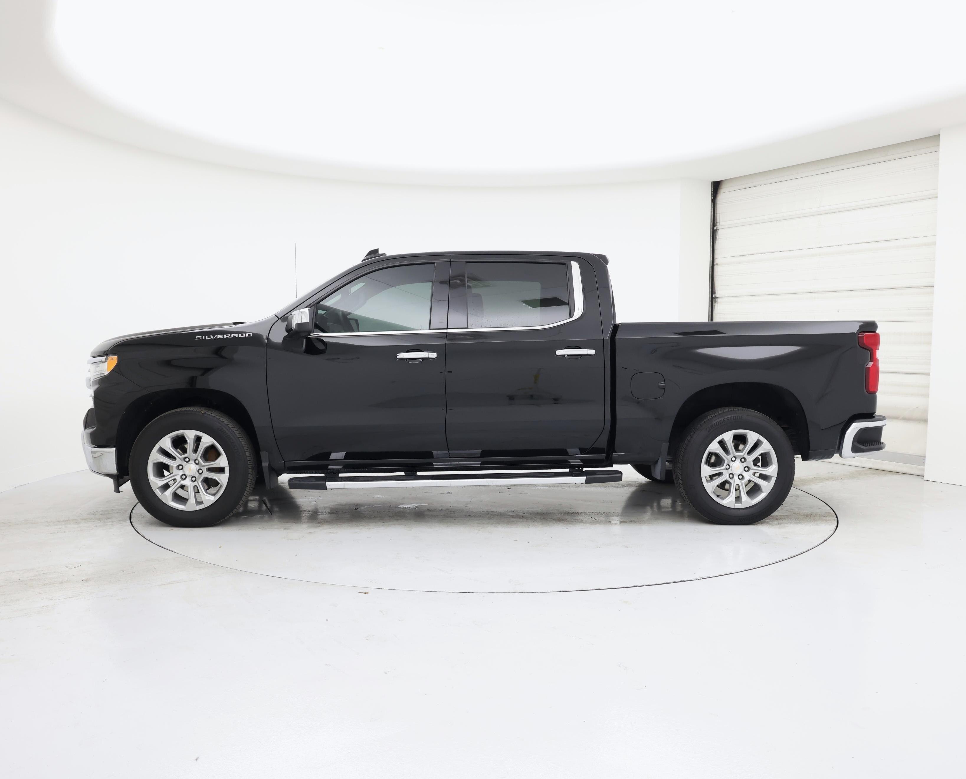 Thumbnail: 2024 Chevrolet Silverado 1500 - 3