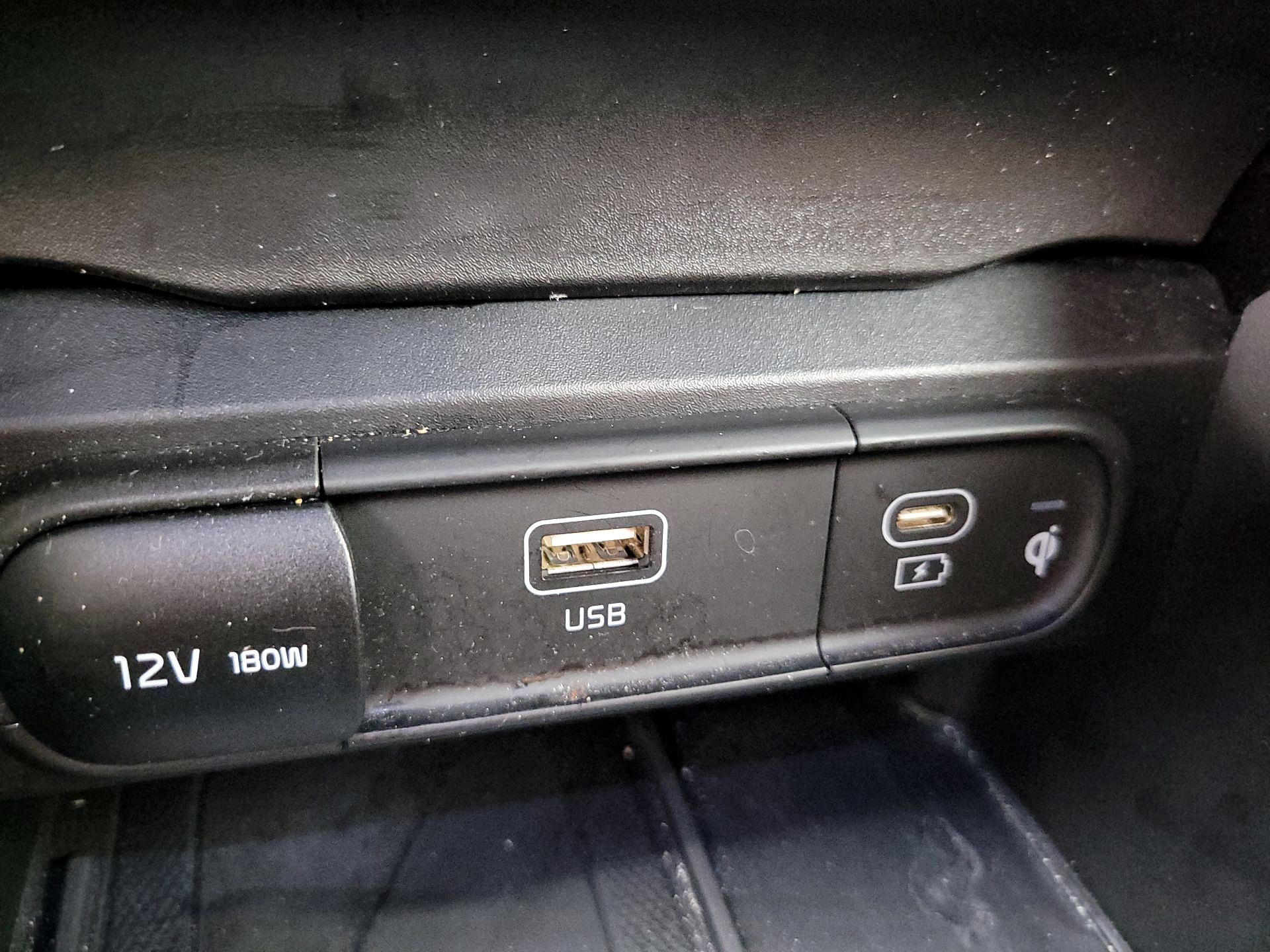 Thumbnail: 2023 Kia Telluride - 17