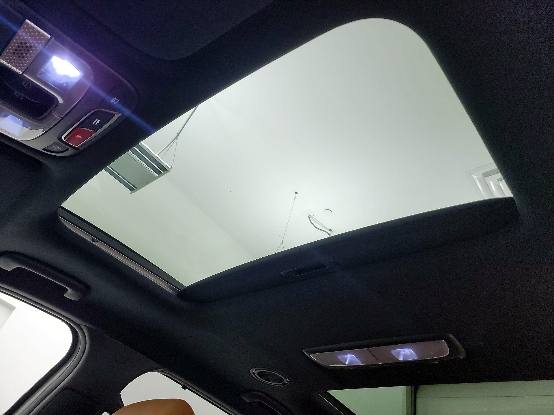 Thumbnail: 2023 Kia Telluride - 18