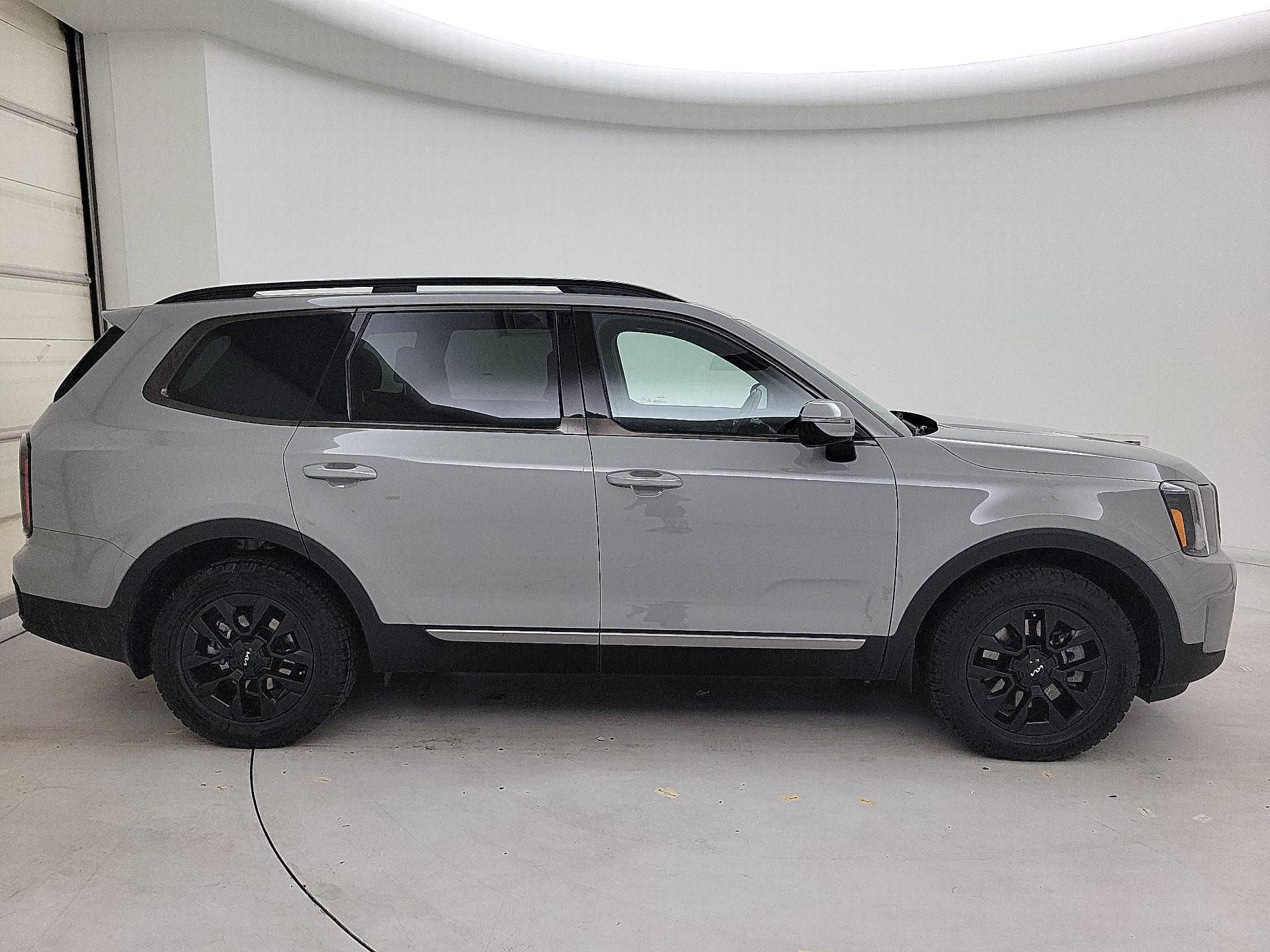 Thumbnail: 2023 Kia Telluride - 4