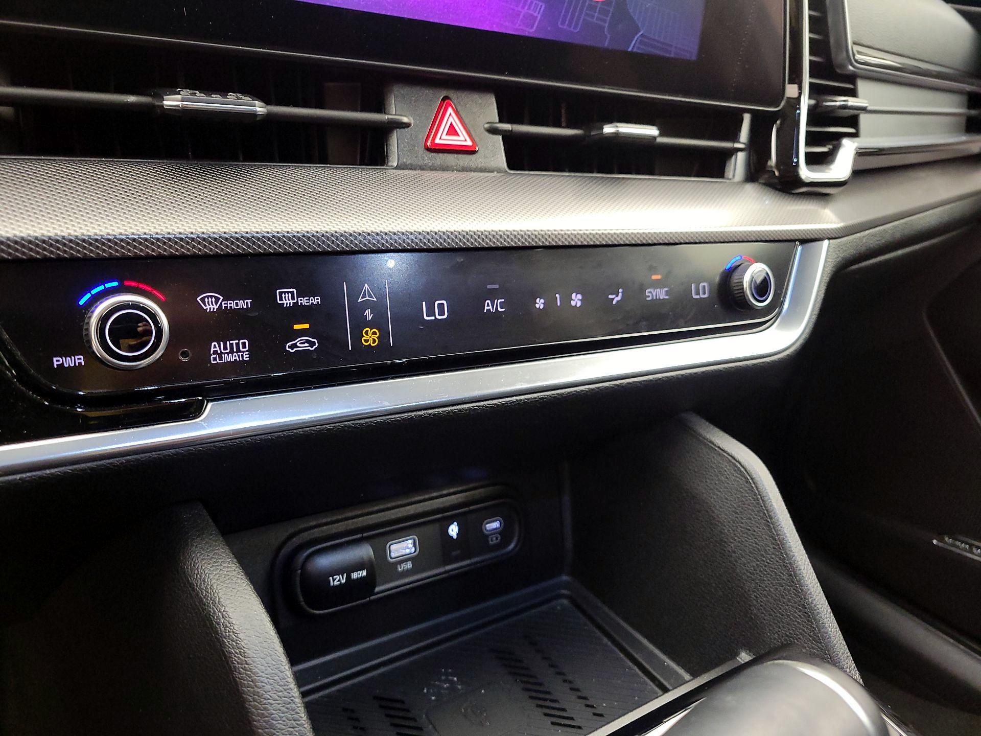 Thumbnail: 2023 Kia Sportage - 17