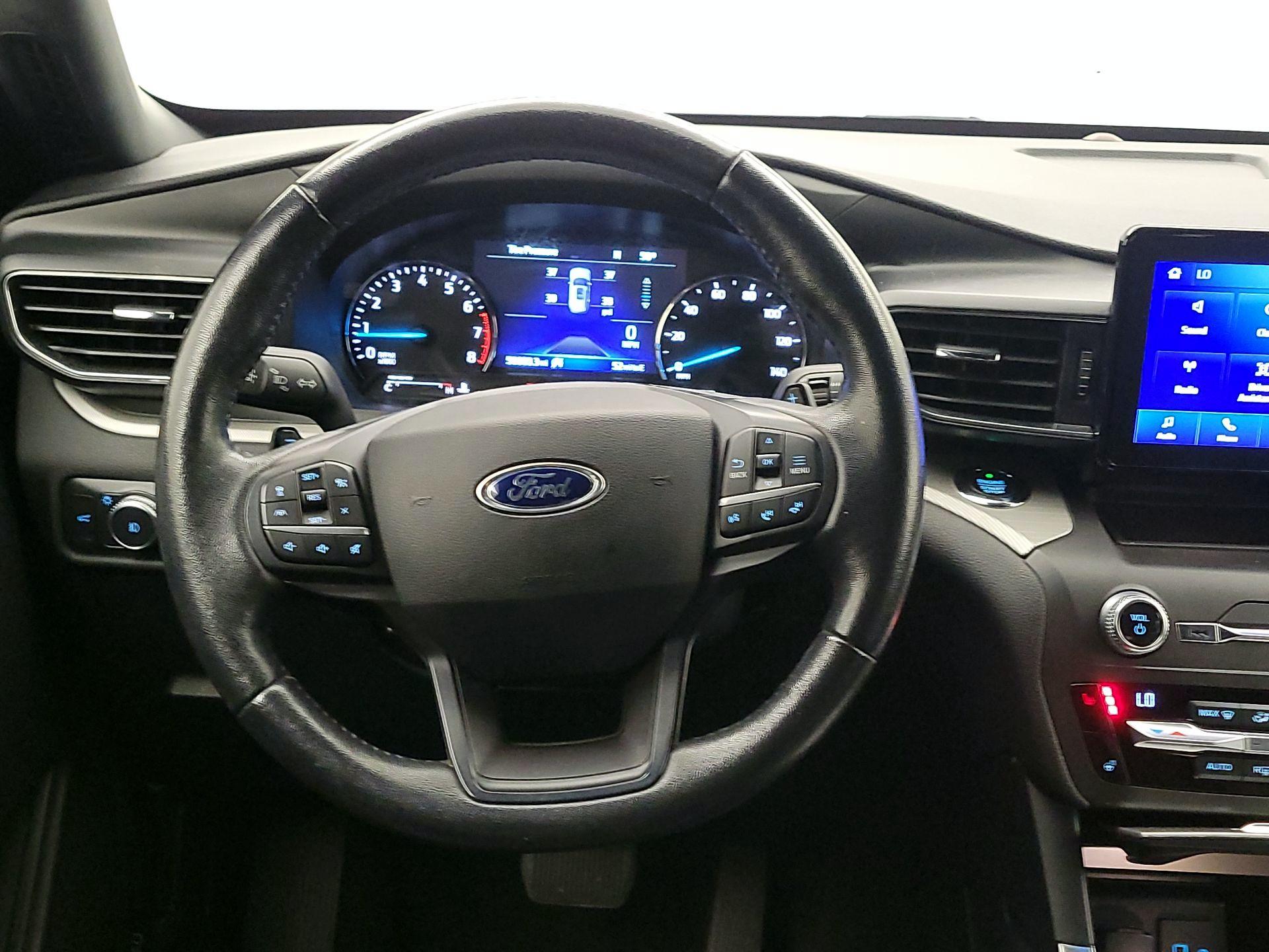 Thumbnail: 2020 Ford Explorer - 10