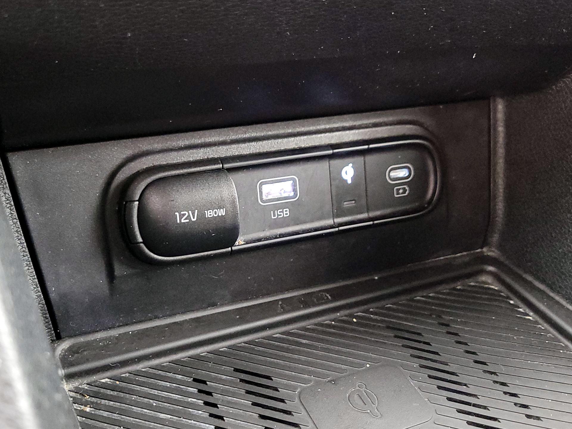 Thumbnail: 2023 Kia Sportage - 18