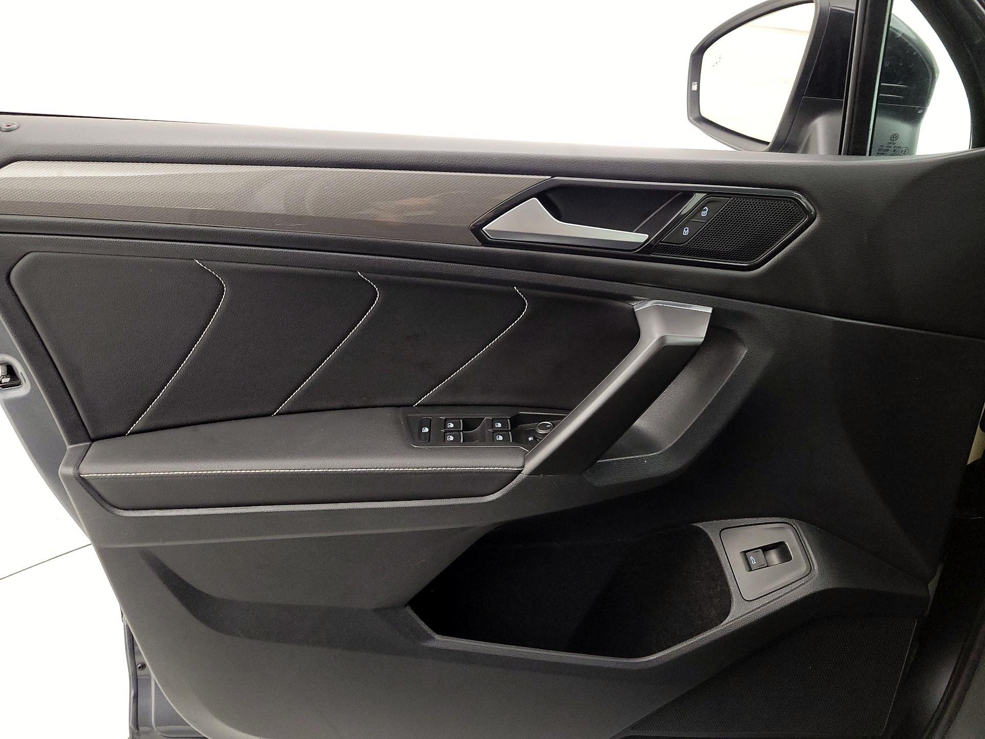 Thumbnail: 2022 Volkswagen Tiguan - 12