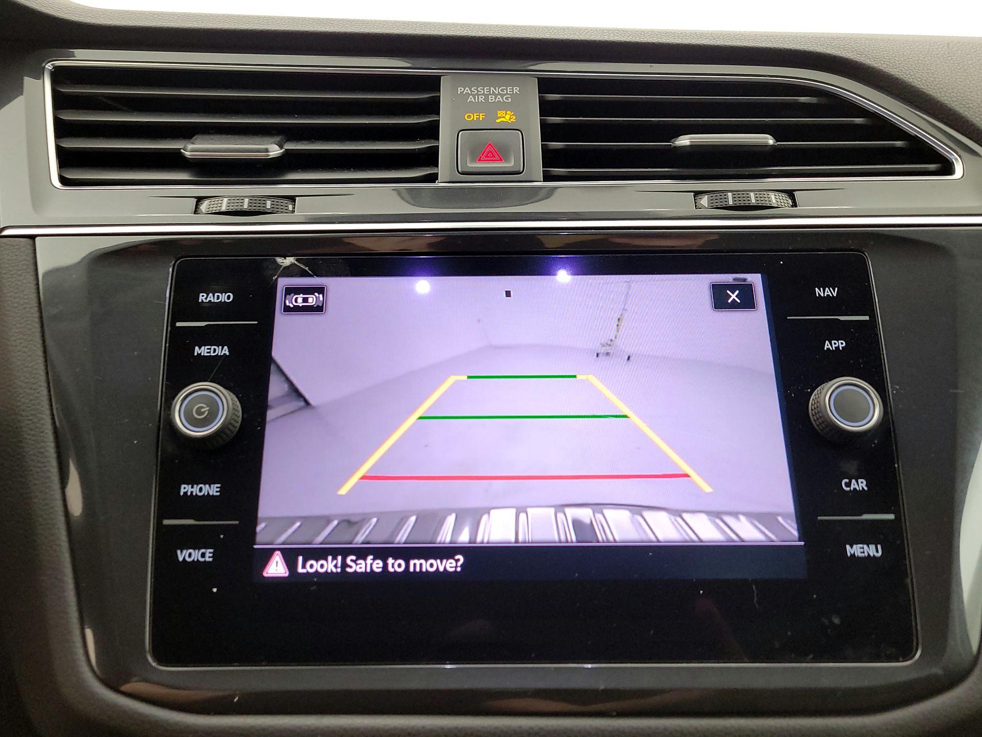 Thumbnail: 2022 Volkswagen Tiguan - 14