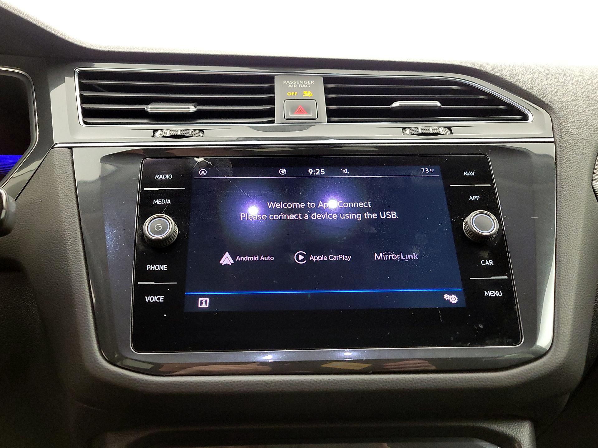 Thumbnail: 2022 Volkswagen Tiguan - 15