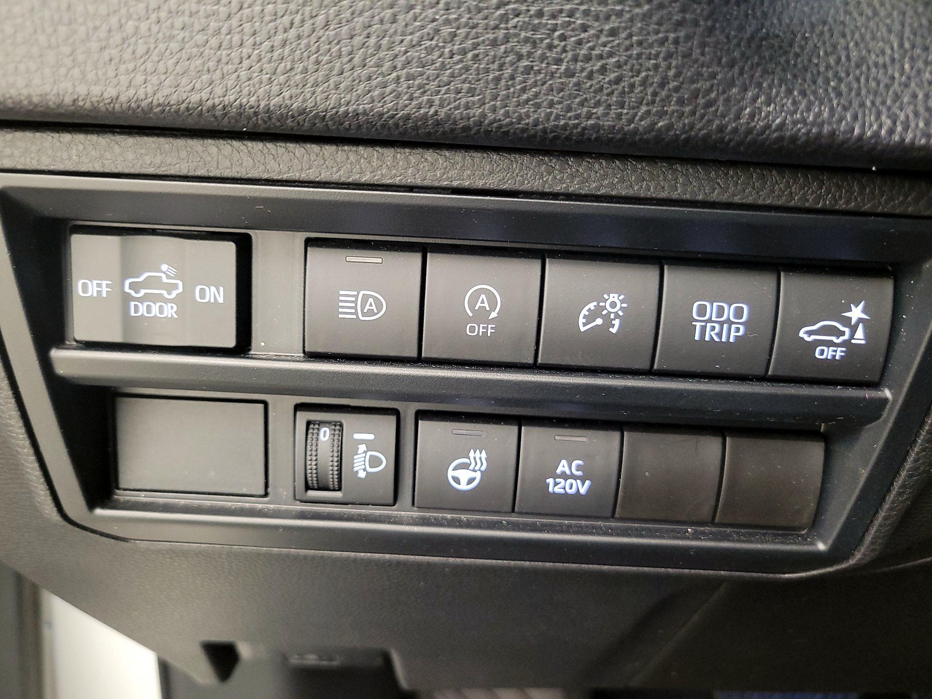 Thumbnail: 2024 Toyota Tundra - 11