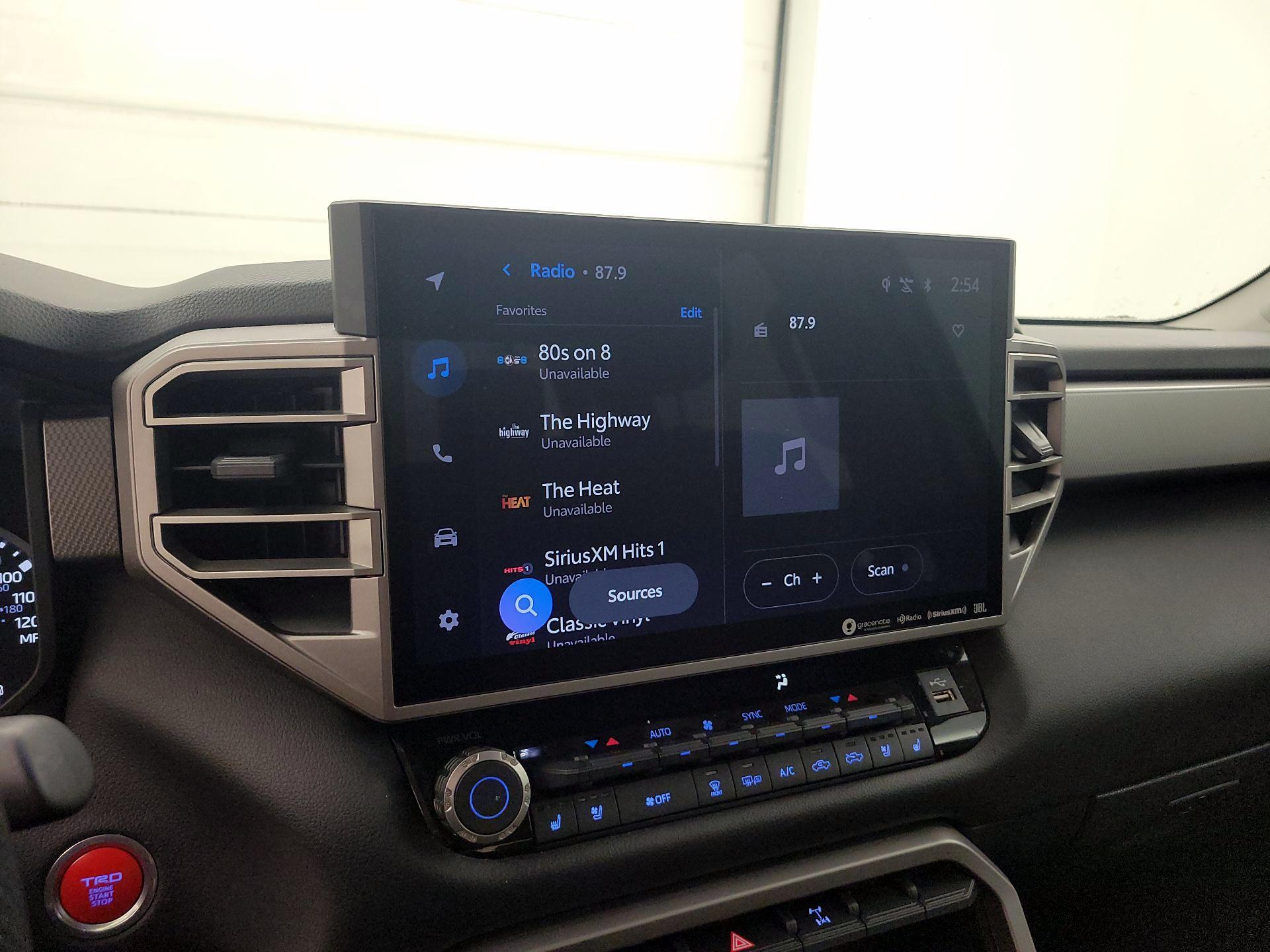 Thumbnail: 2022 Toyota Tundra - 15