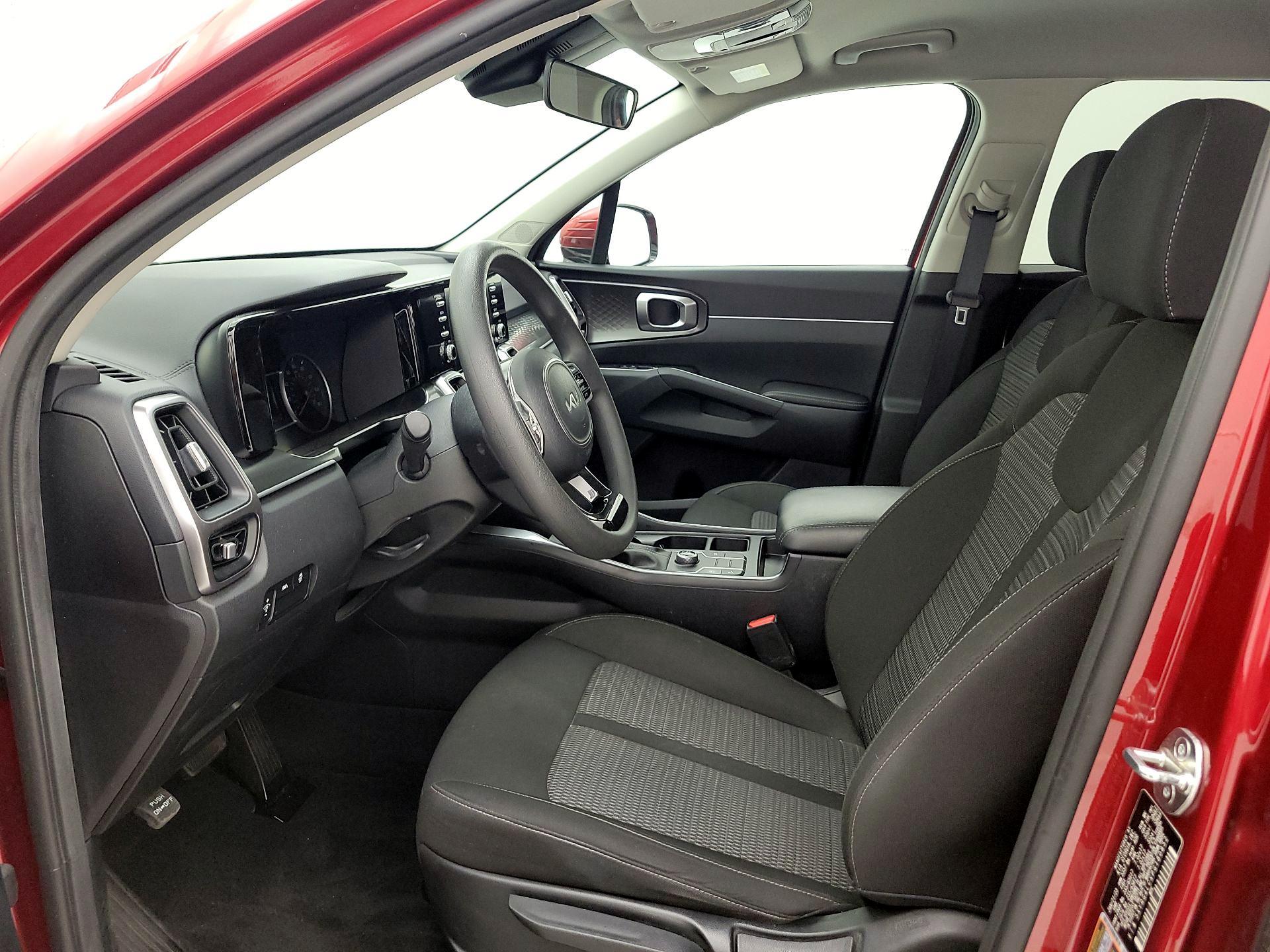 Thumbnail: 2023 Kia Sorento - 9