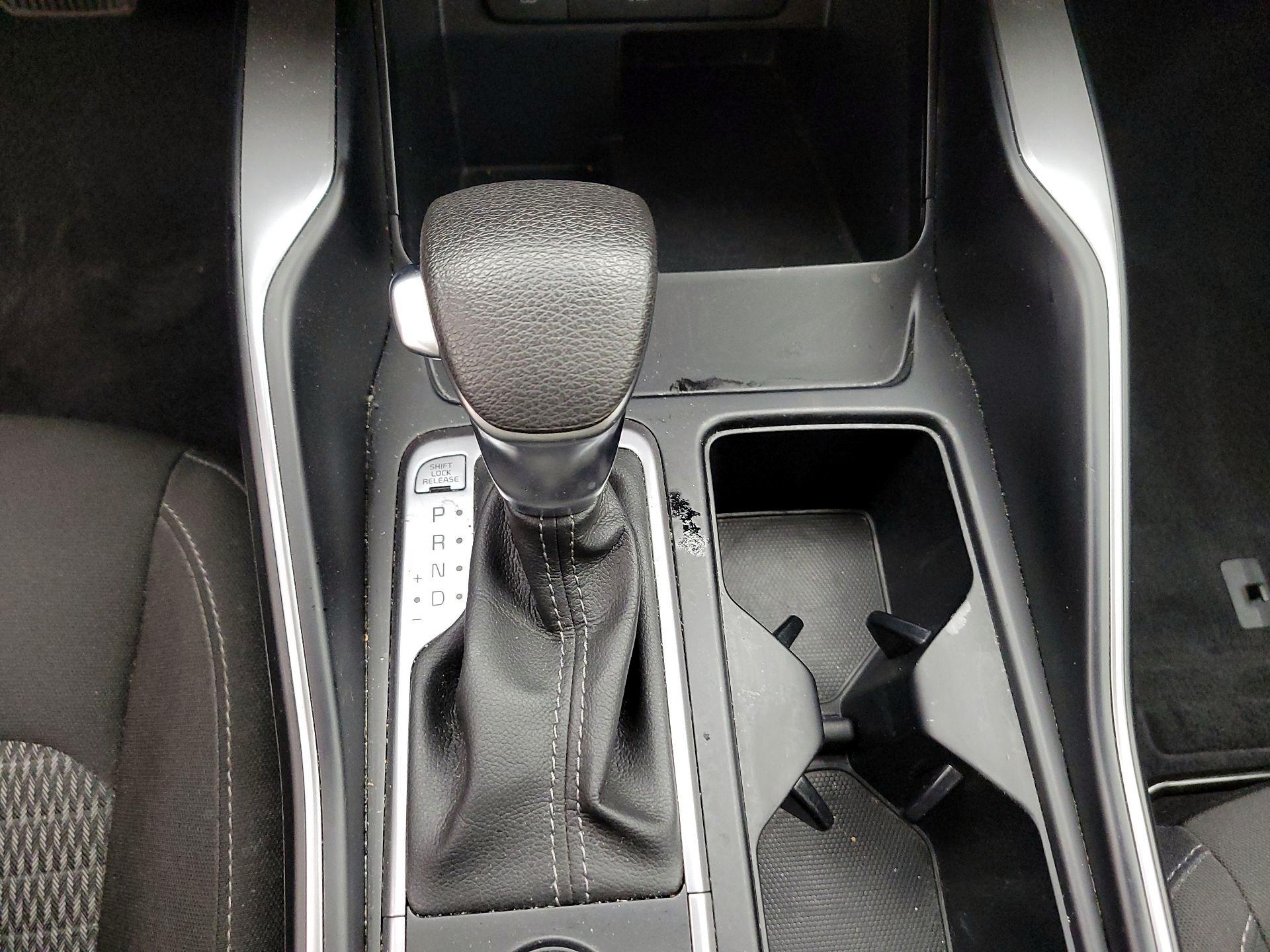 Thumbnail: 2023 Kia Sorento - 15