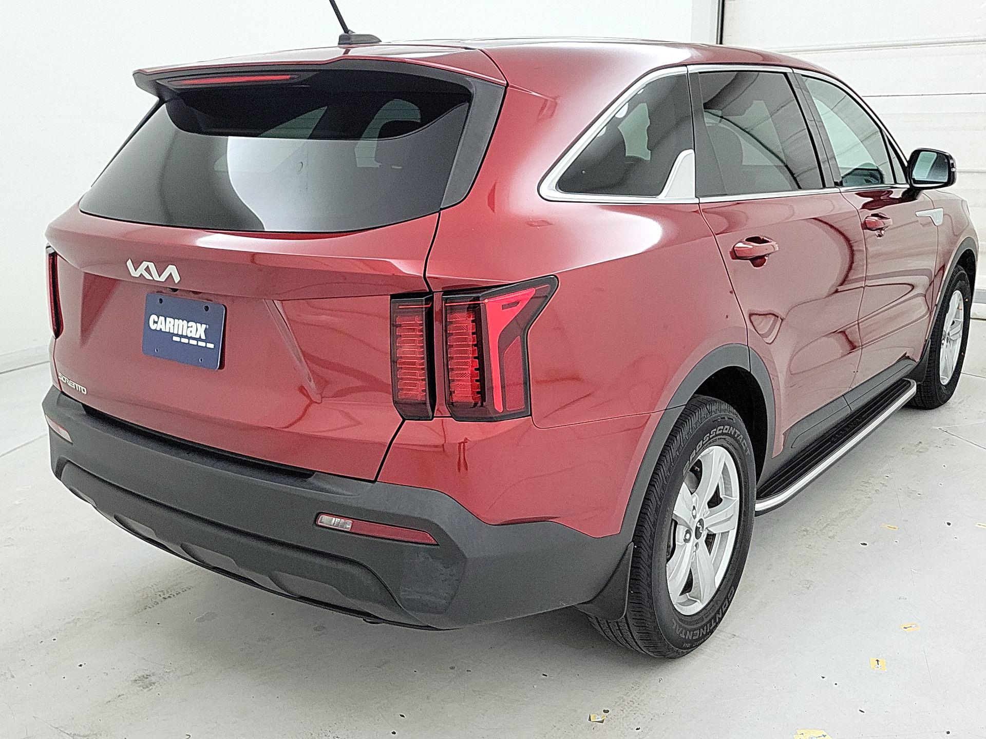 Thumbnail: 2023 Kia Sorento - 5