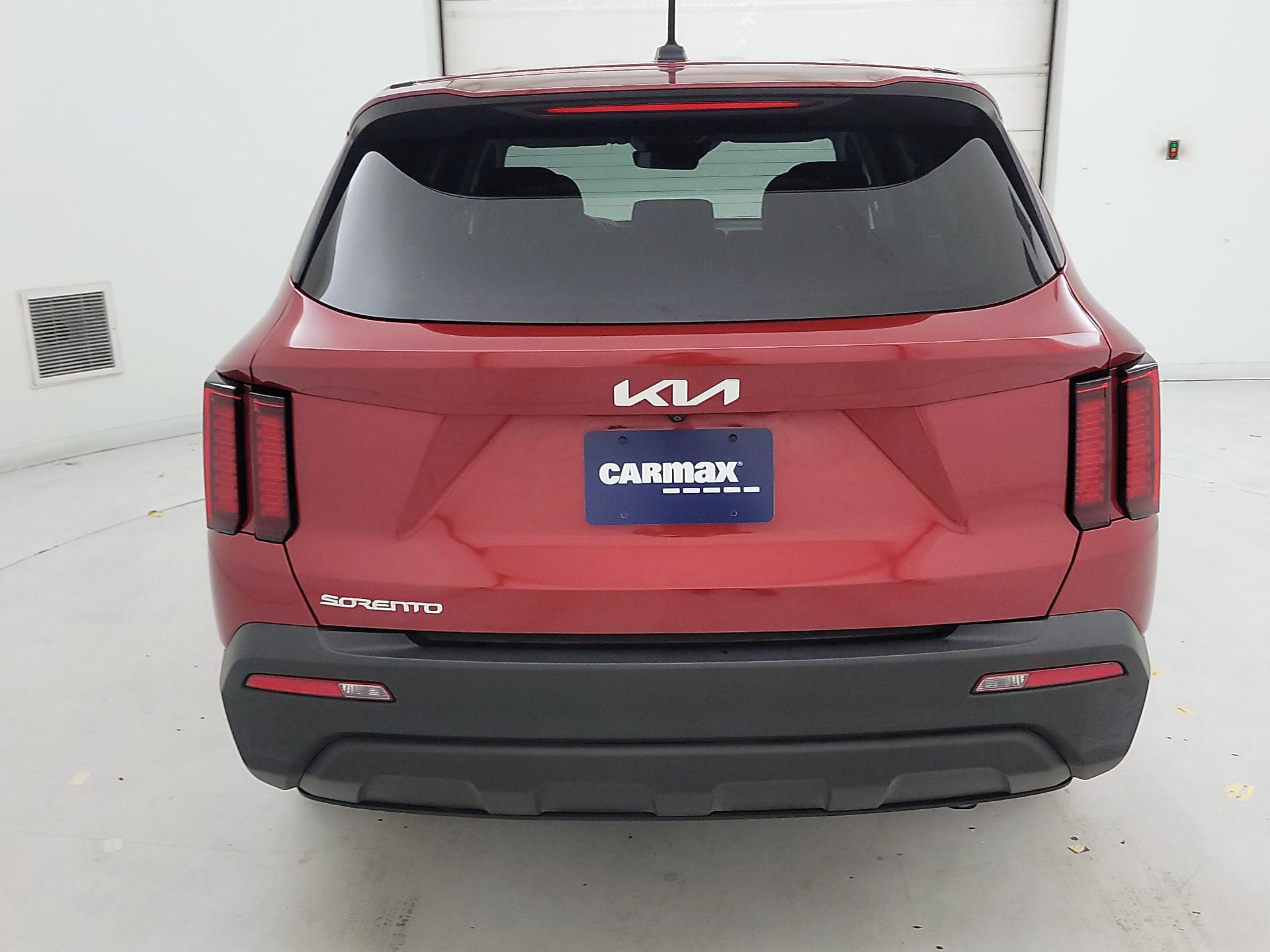 Thumbnail: 2023 Kia Sorento - 6