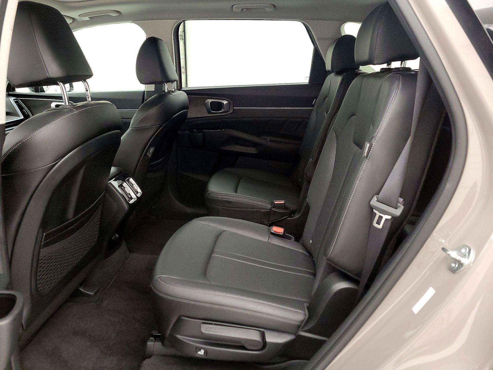 Thumbnail: 2025 Kia Sorento - 19