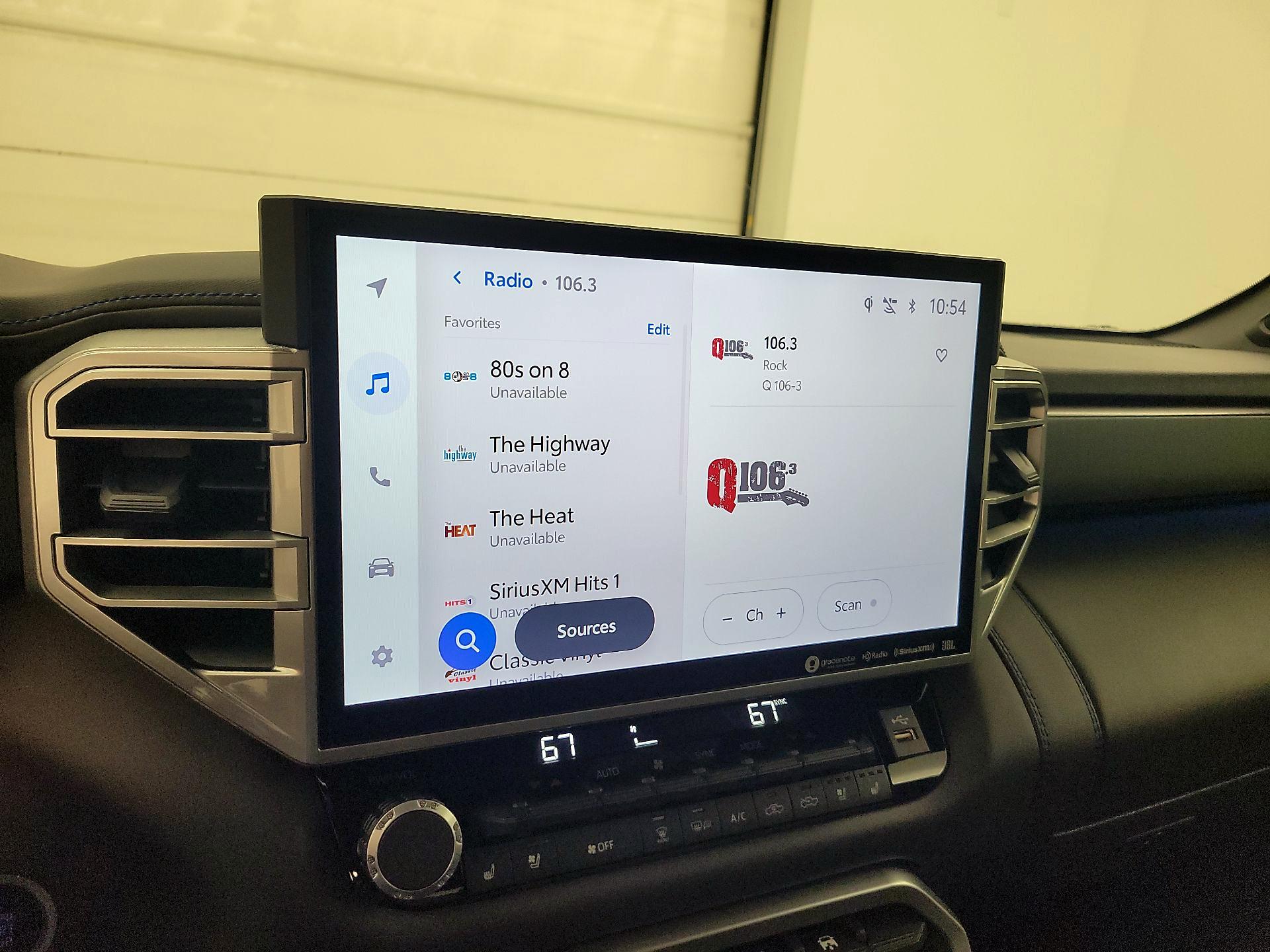 Thumbnail: 2023 Toyota Tundra - 15