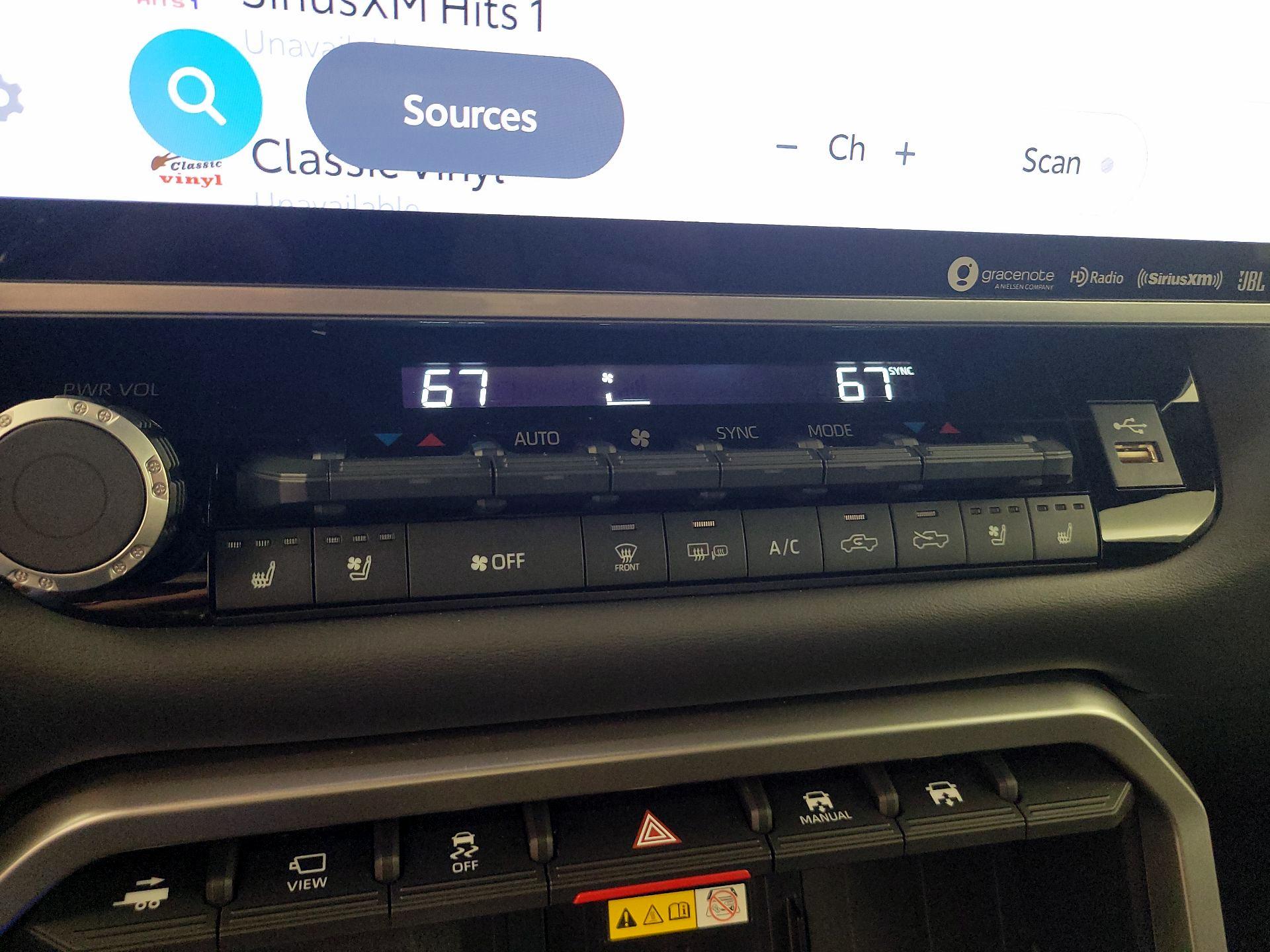 Thumbnail: 2023 Toyota Tundra - 16