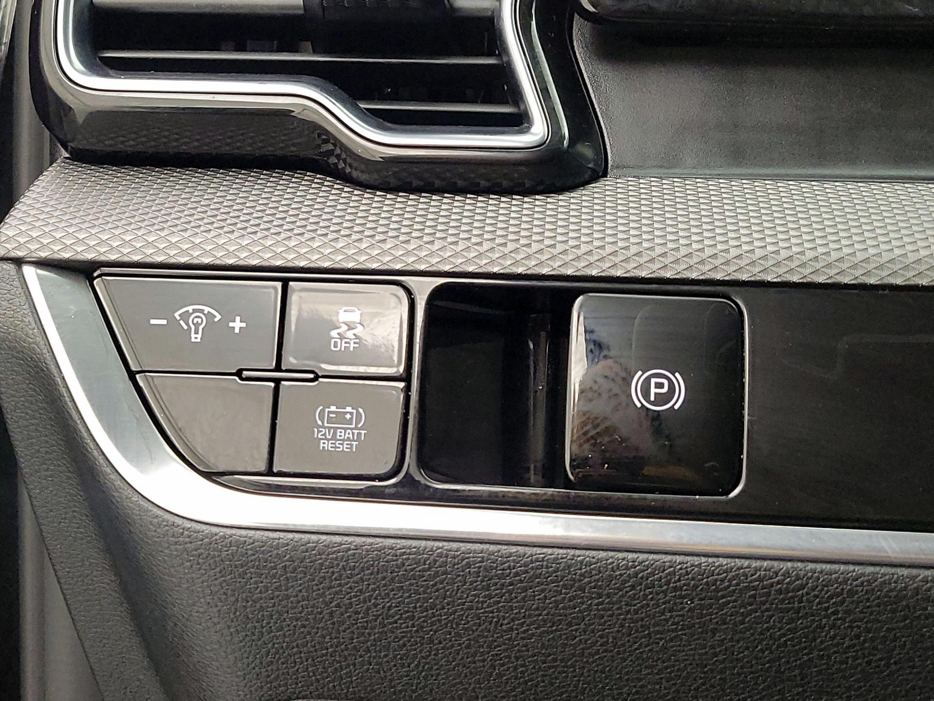 Thumbnail: 2025 Kia Sportage - 13