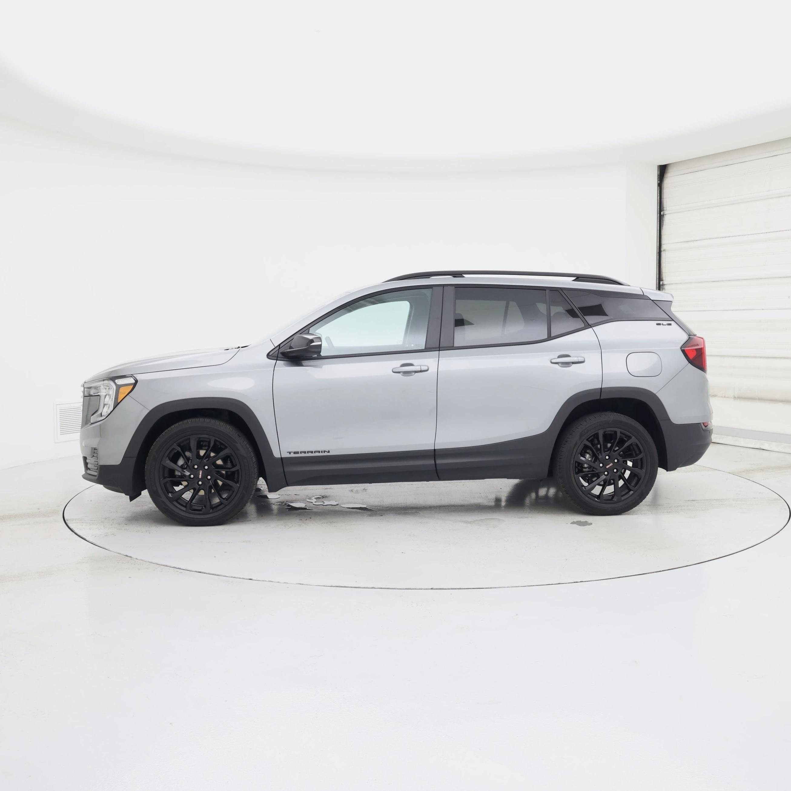 Thumbnail: 2023 GMC Terrain - 3